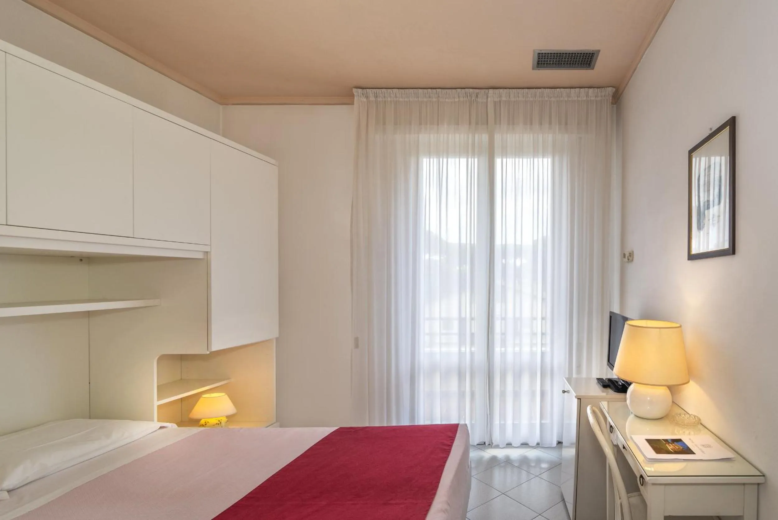 Photo of the whole room, Bed in Hotel Villa Edera