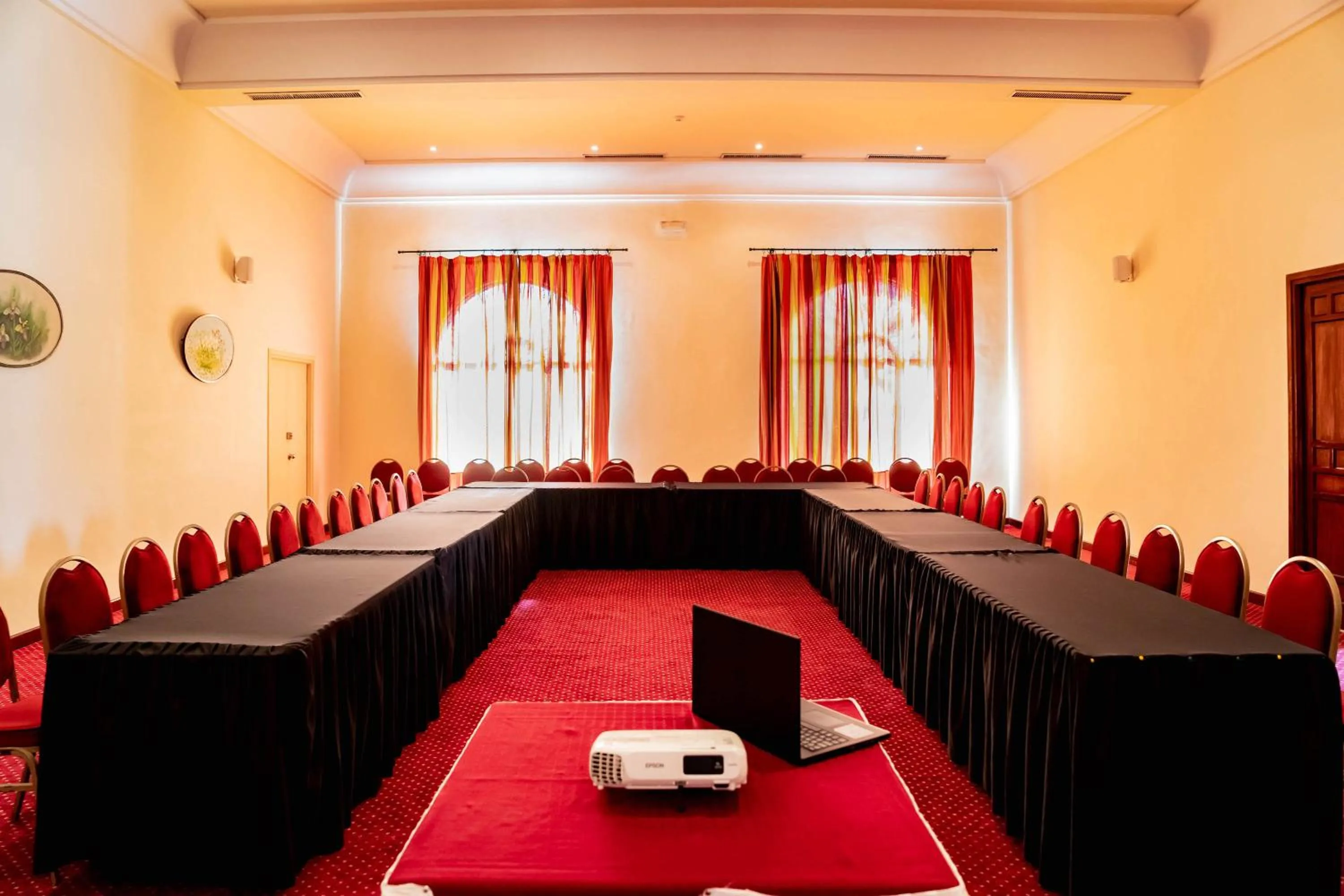 Business facilities in TMK Flora Park by Turismark - Adults Only