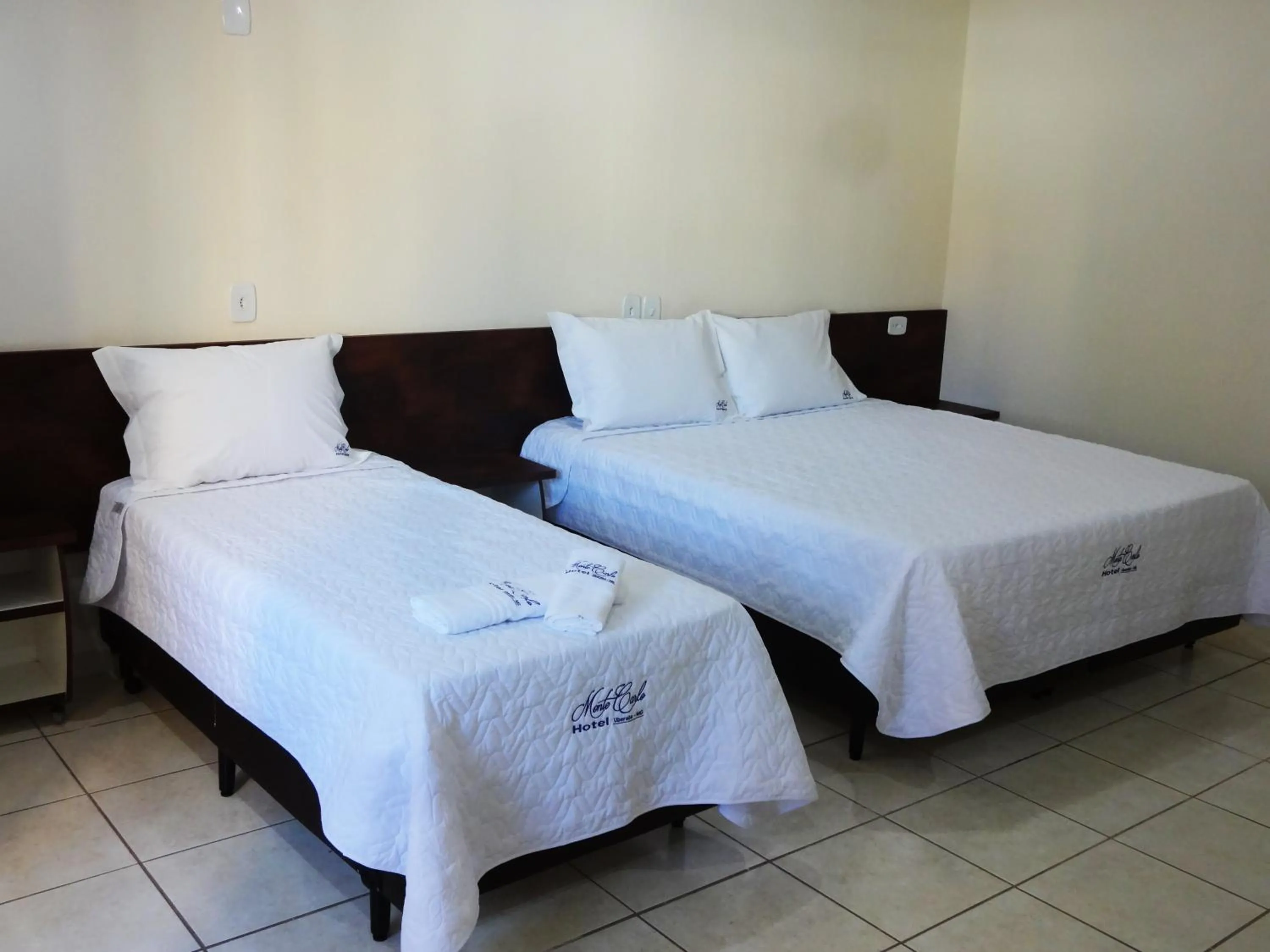 Hotel Monte Carlo Uberaba - Próximo ao Hospital UFTM , Hospital Dr Hélio Angotti e Hospital Regional Uberaba
