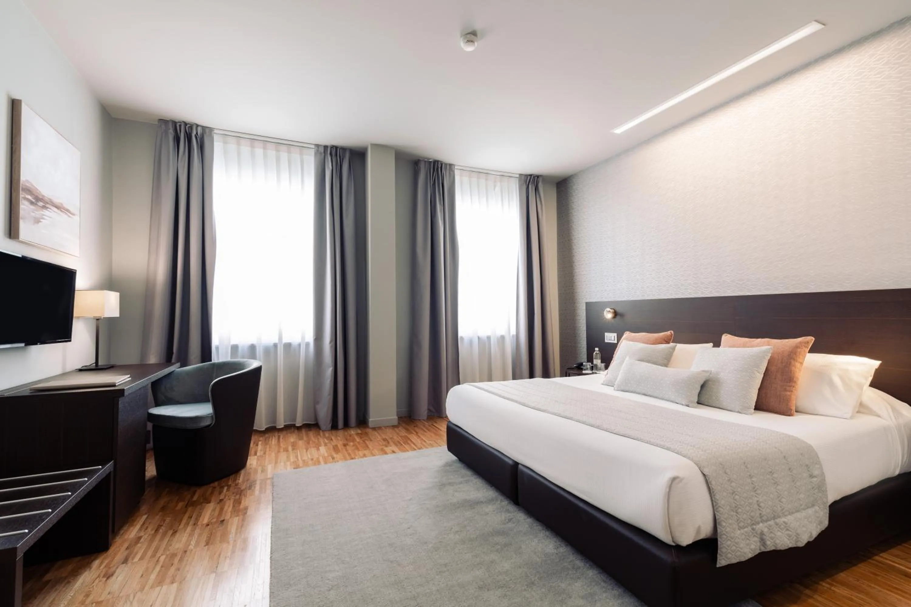 Photo of the whole room, Bed in Hotel Michelangelo