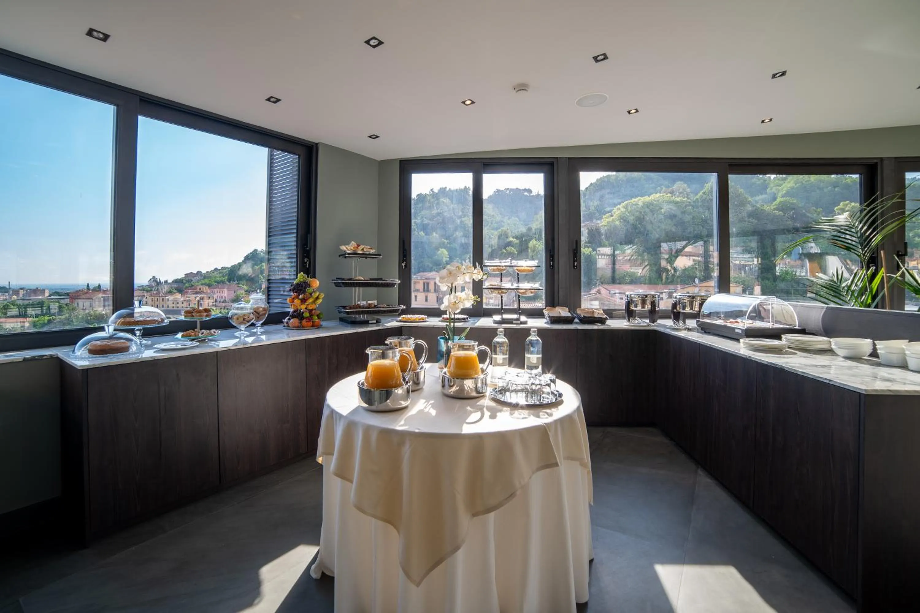 Breakfast in Hotel Michelangelo