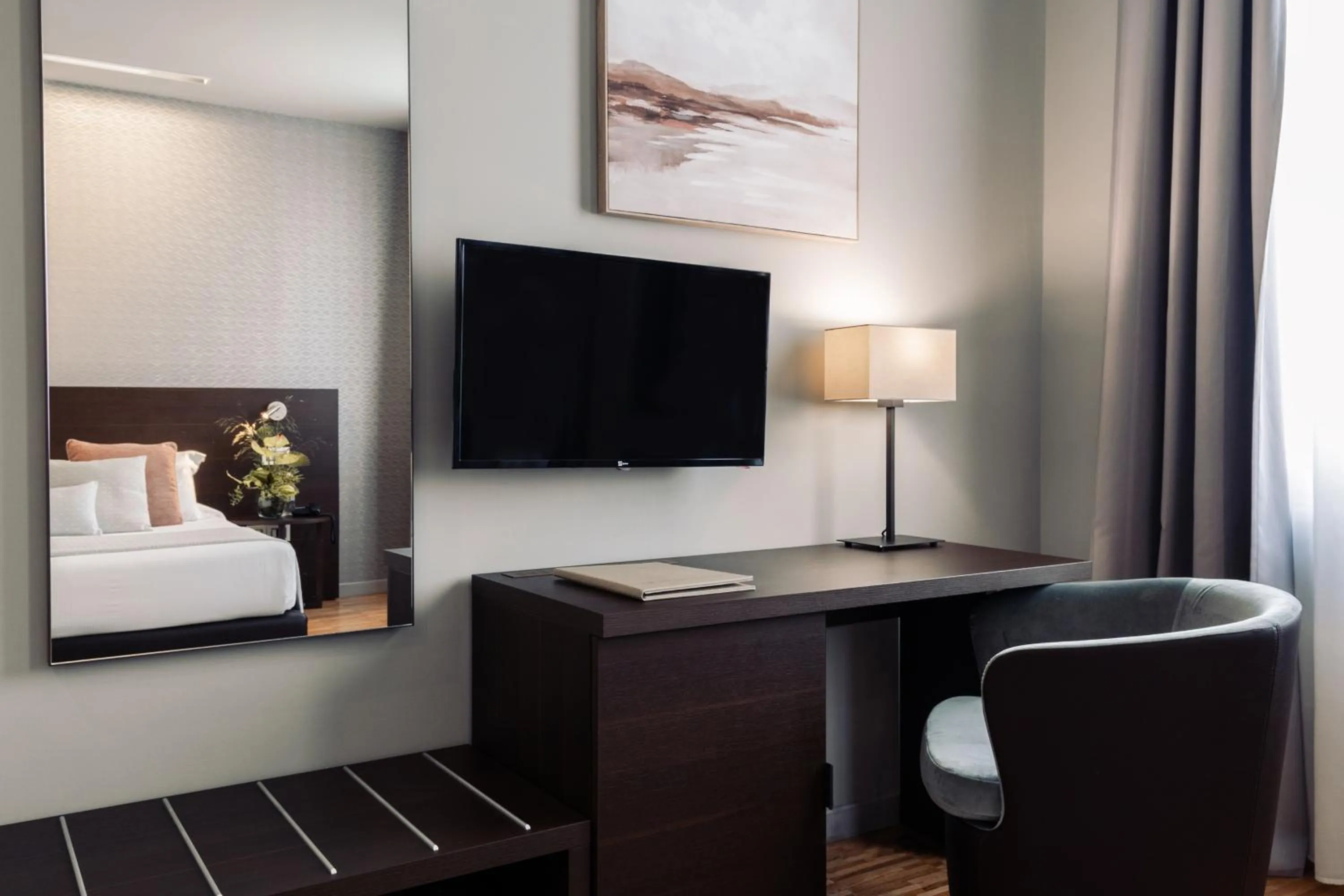 Decorative detail, Bed in Hotel Michelangelo