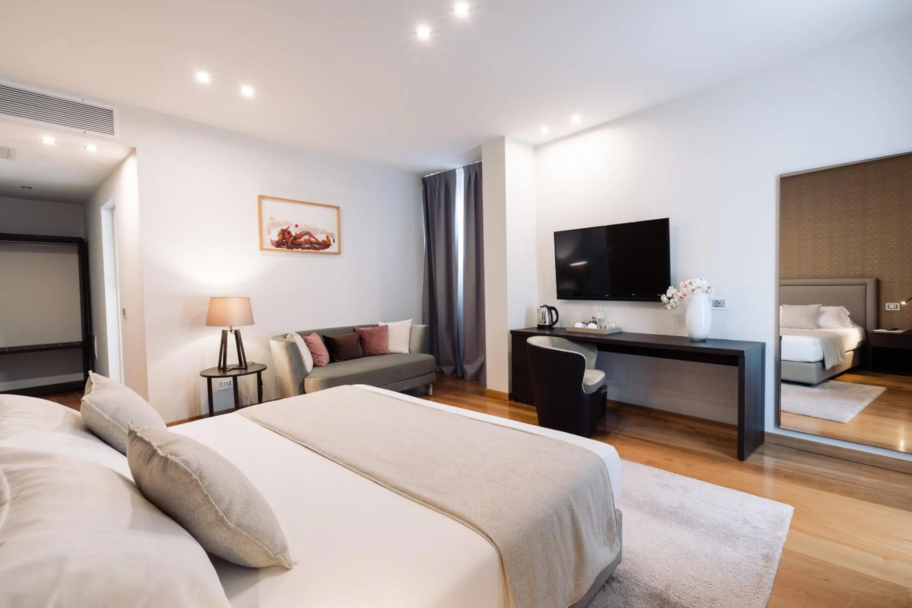 Bedroom, Bed in Hotel Michelangelo