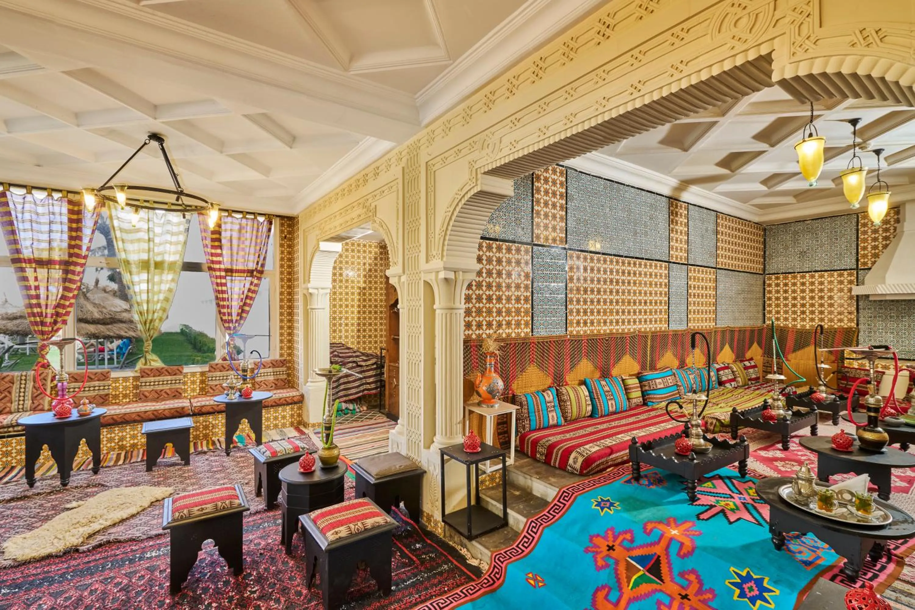 Restaurant/places to eat in Nozha Beach Resort & Spa