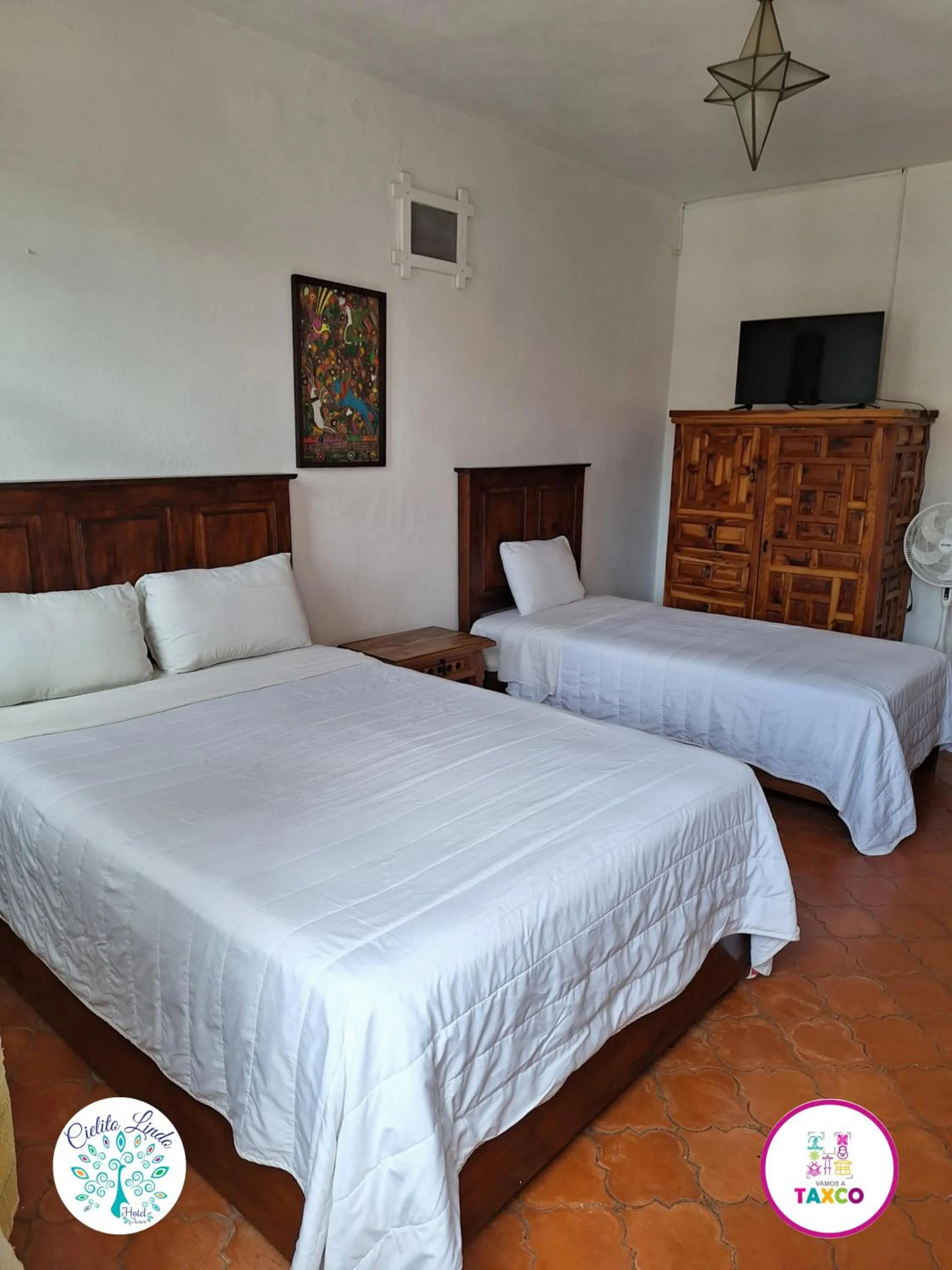 TV and multimedia, Bed in Hotel Cielito Lindo, Taxco