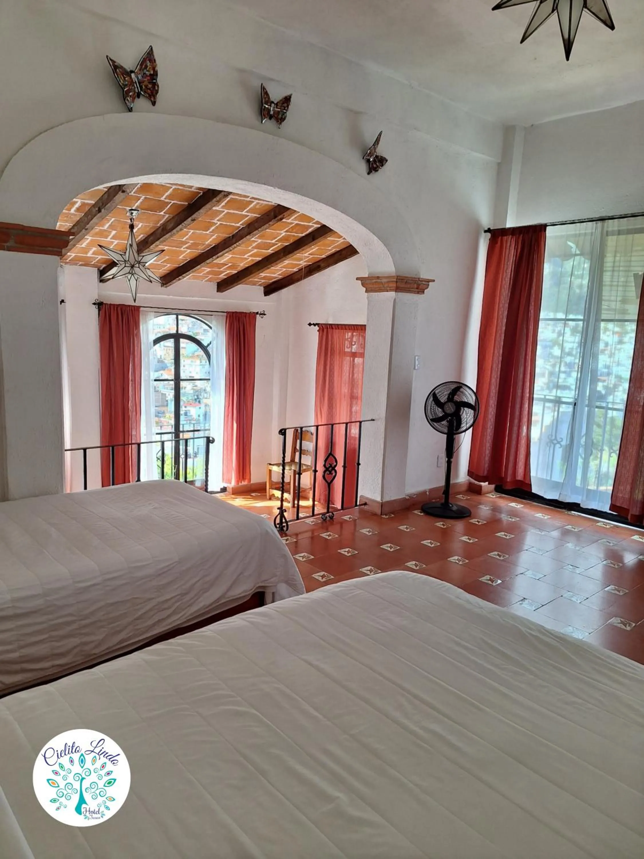 Bed in Hotel Cielito Lindo, Taxco