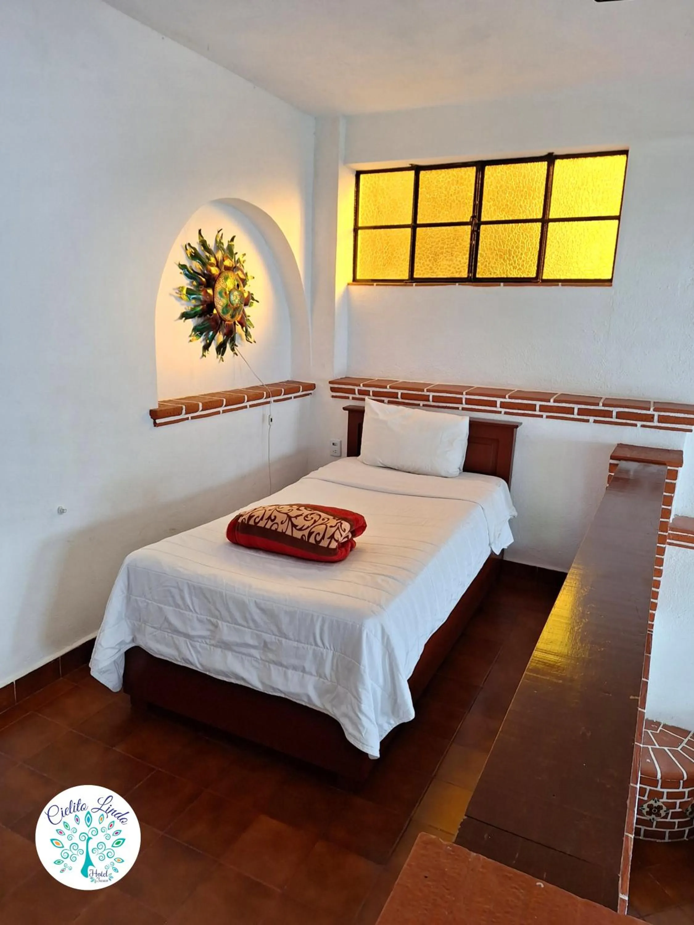 Bed in Hotel Cielito Lindo, Taxco
