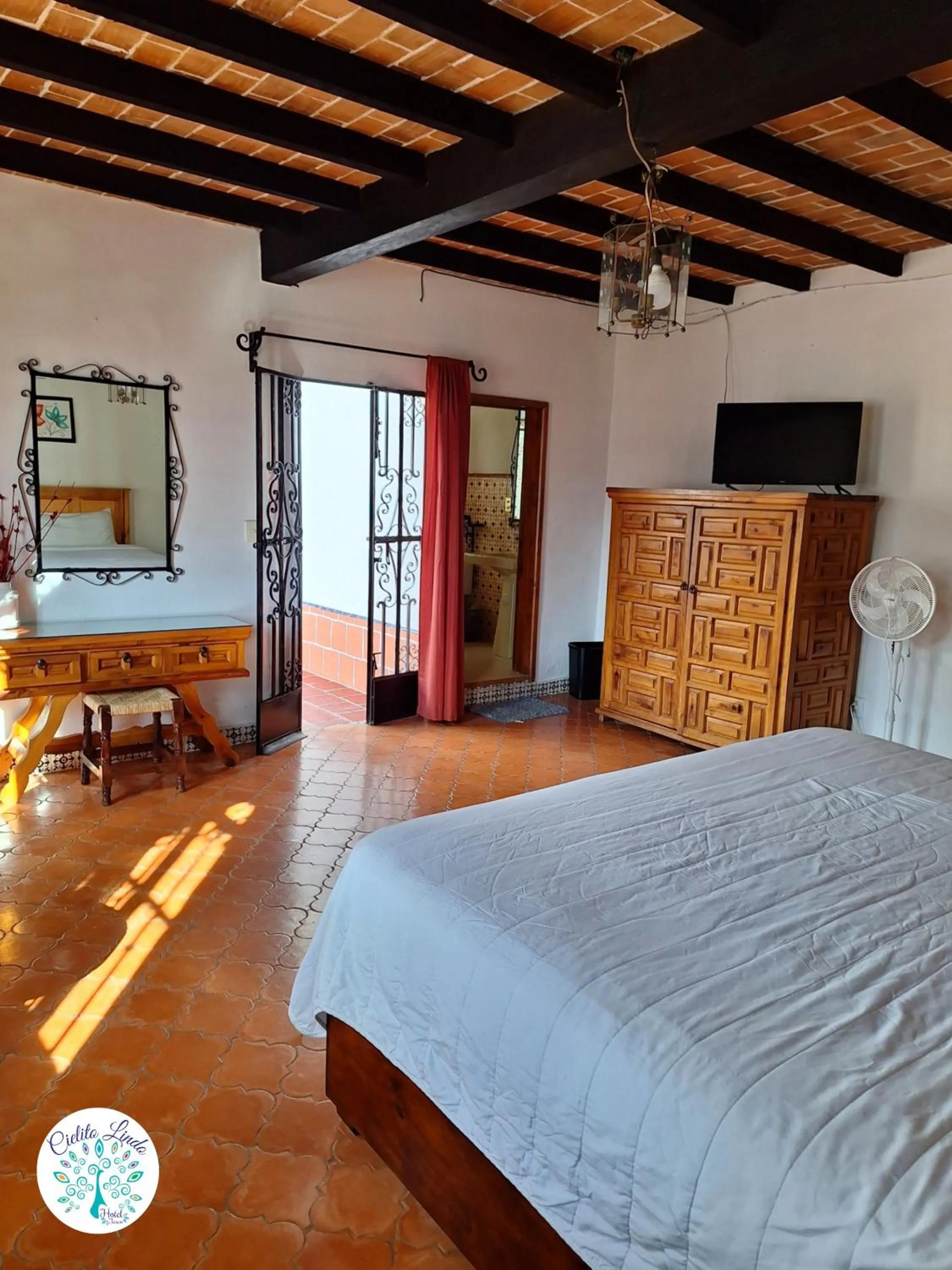 Bed in Hotel Cielito Lindo, Taxco