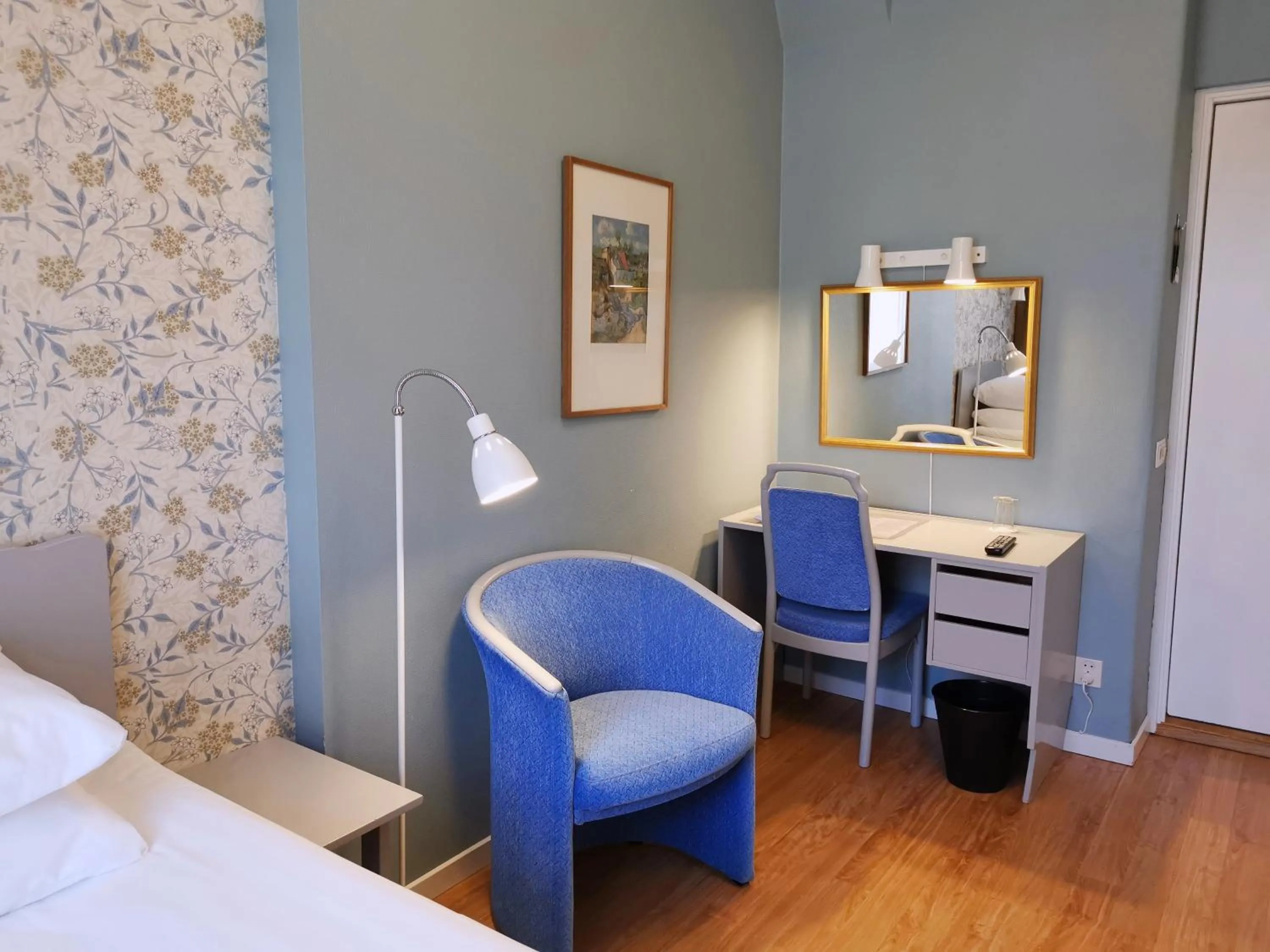 Living room, Bed in Hotel Lorensberg