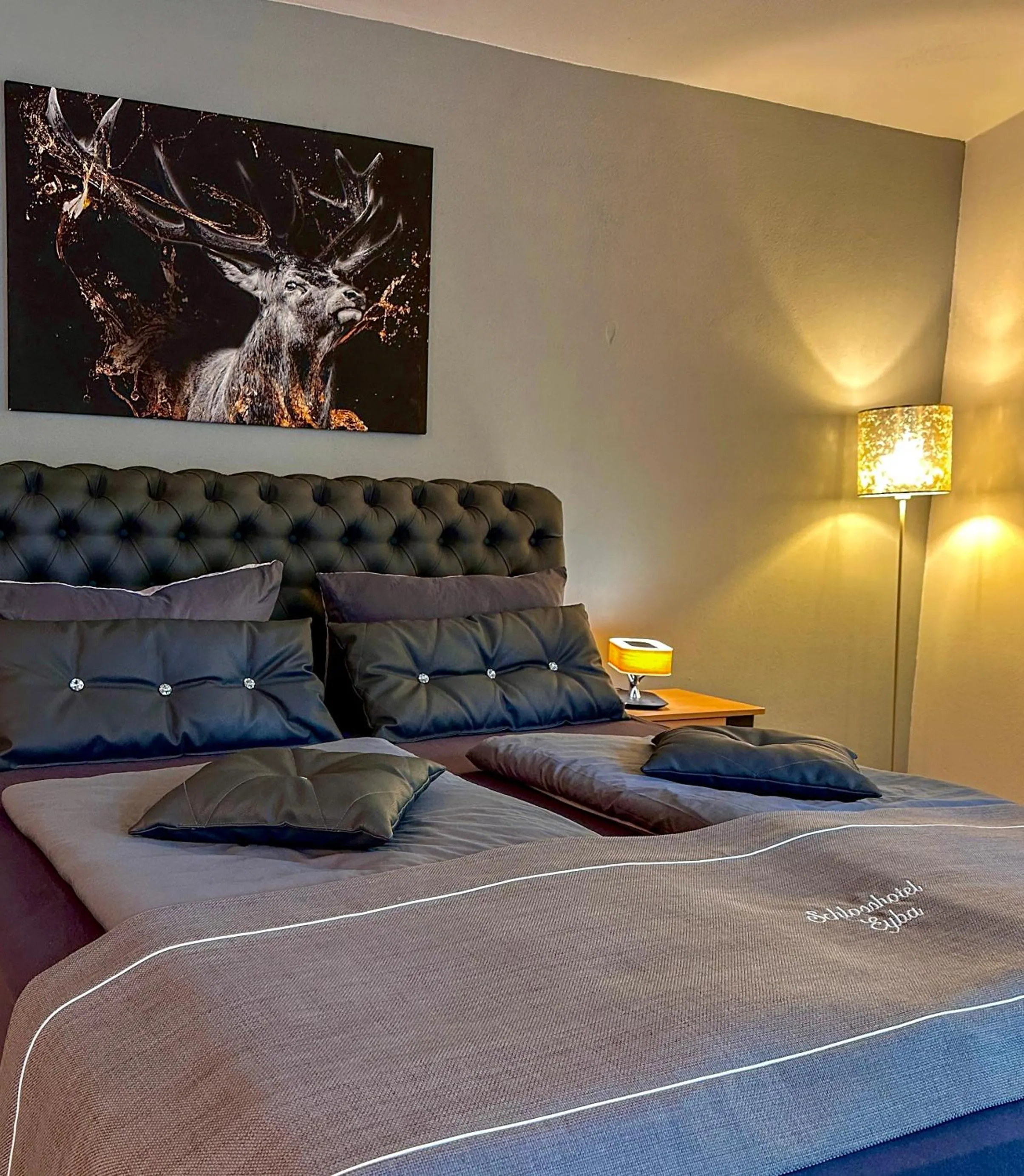 Photo of the whole room, Bed in Schlosshotel Eyba