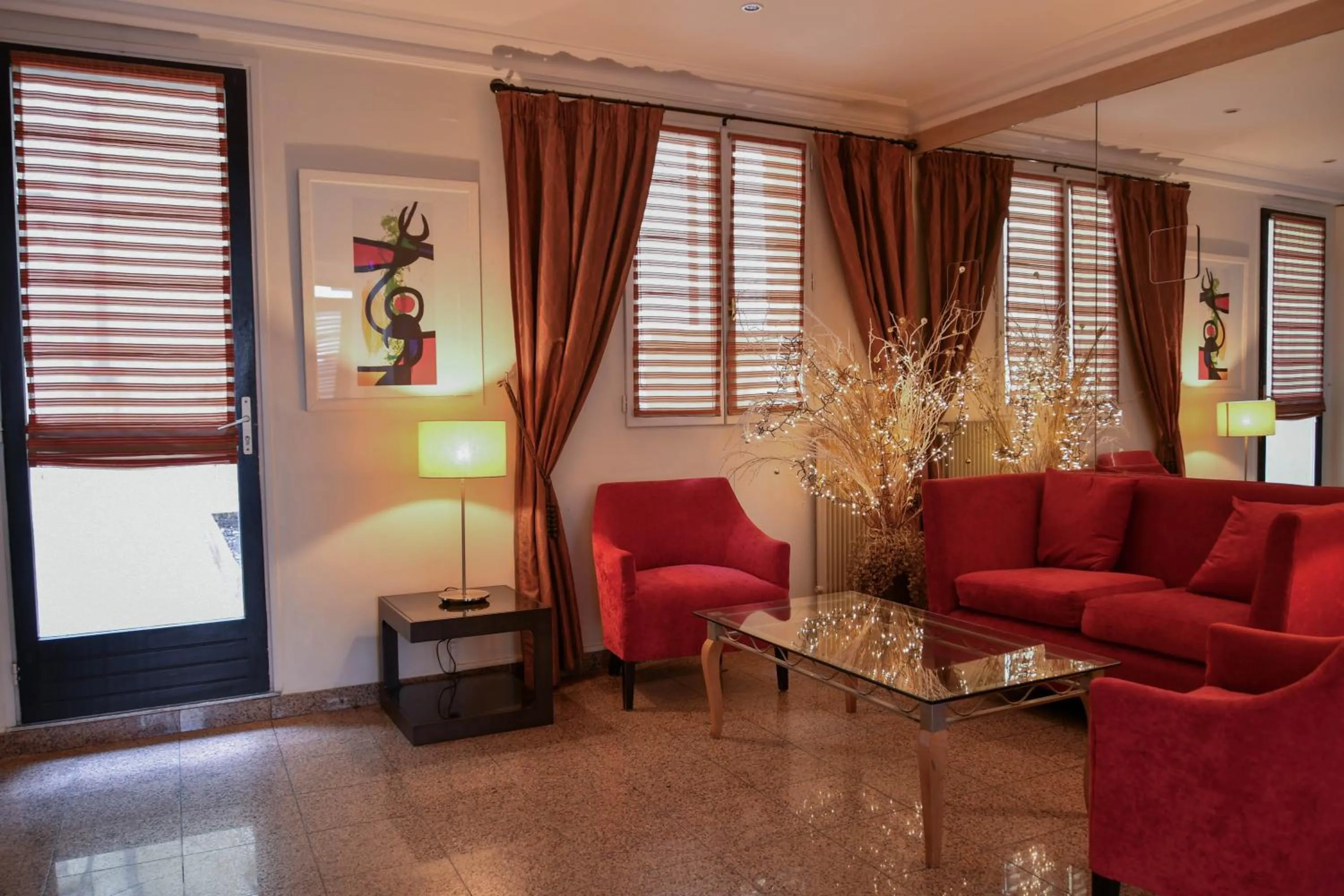 Living room in Hôtel des Deux Avenues