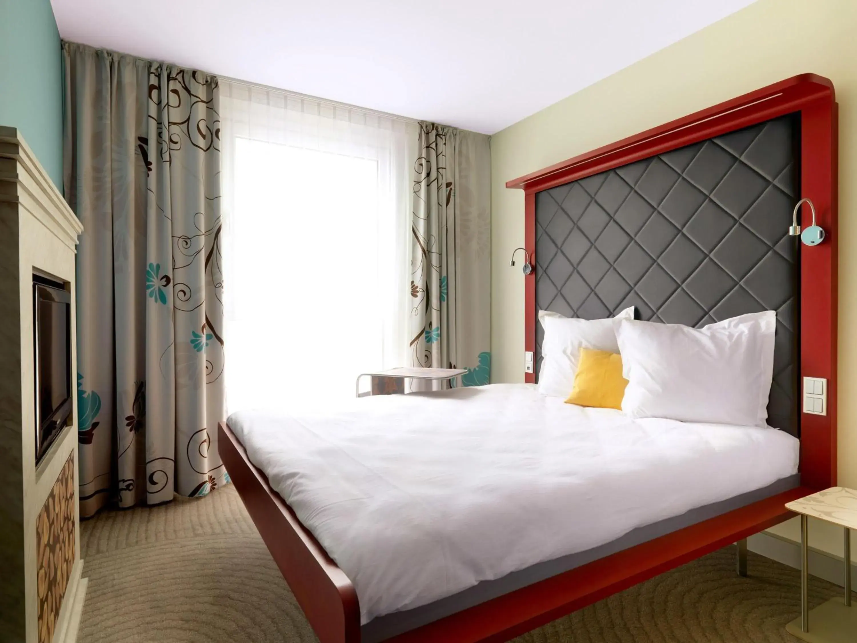 Bedroom, Bed in ibis Styles Hotel Berlin Mitte Bedroom, Bed in ibis Styles Hotel Berlin Mitte