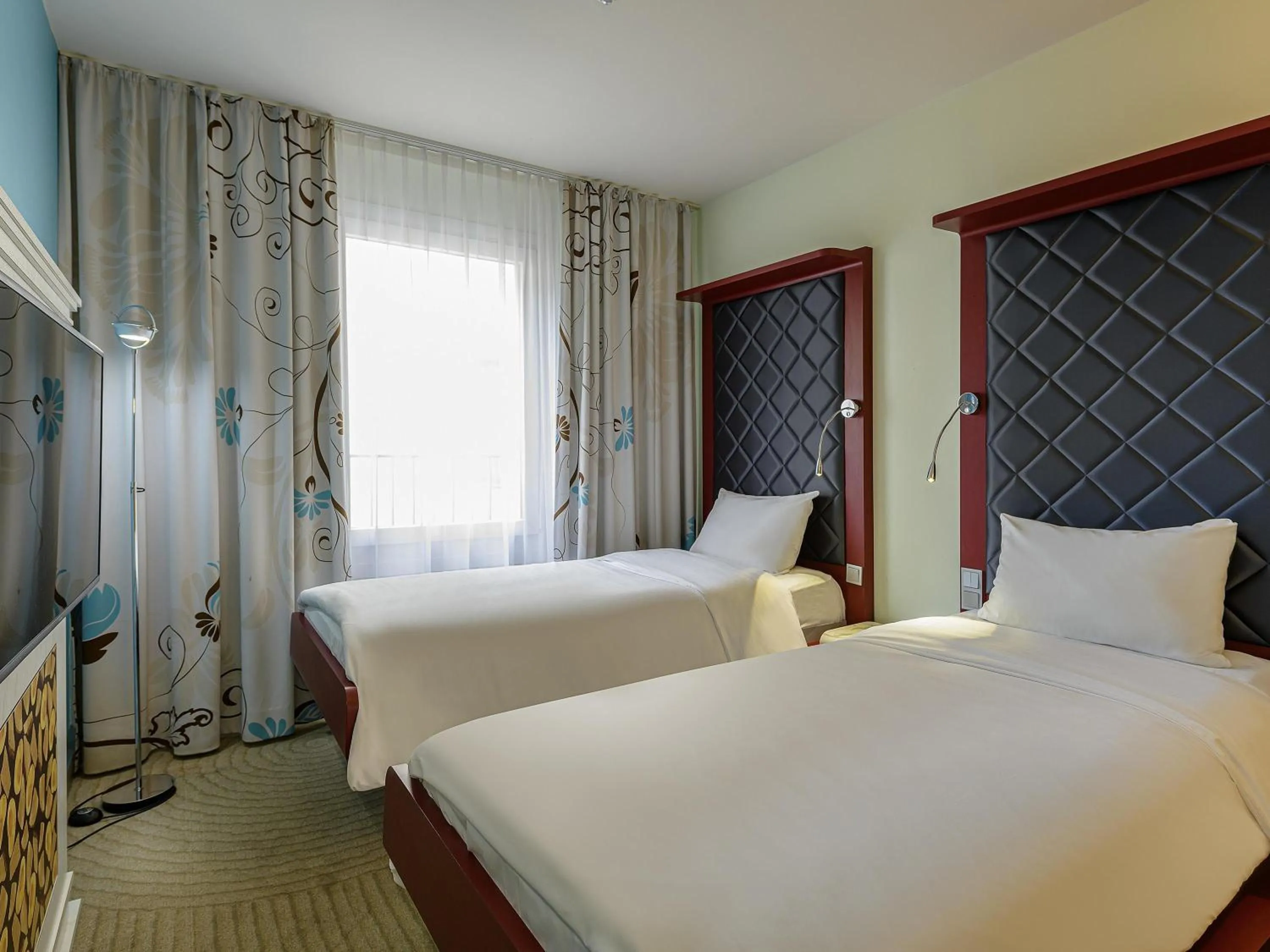 Bedroom, Bed in ibis Styles Hotel Berlin Mitte