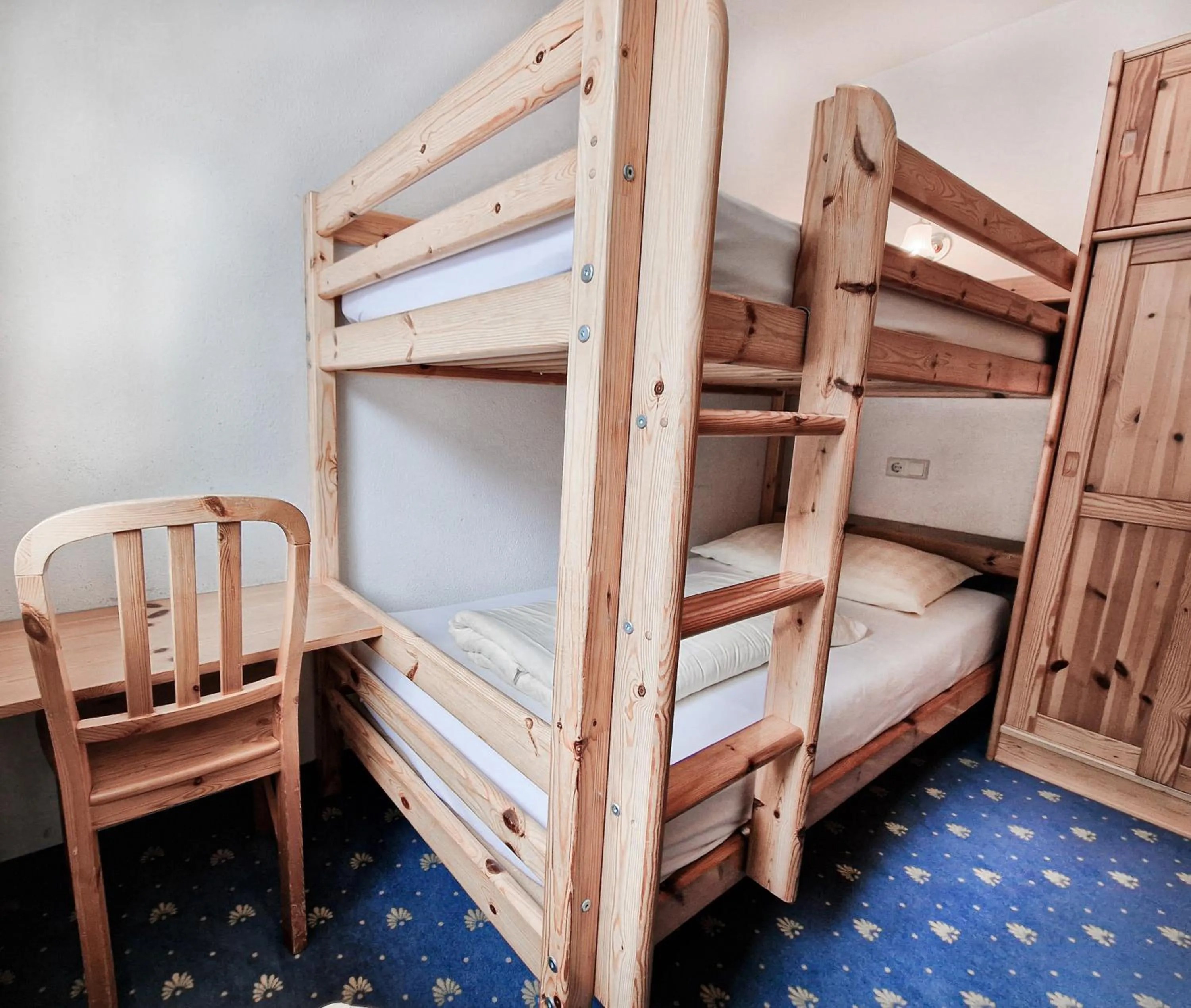 children, Bed in Hotel Lärchenhof