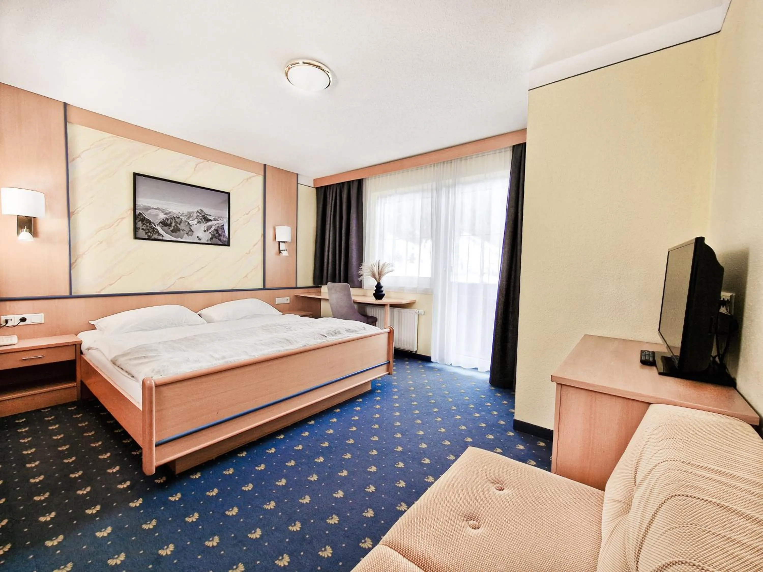 Photo of the whole room, Bed in Hotel Lärchenhof