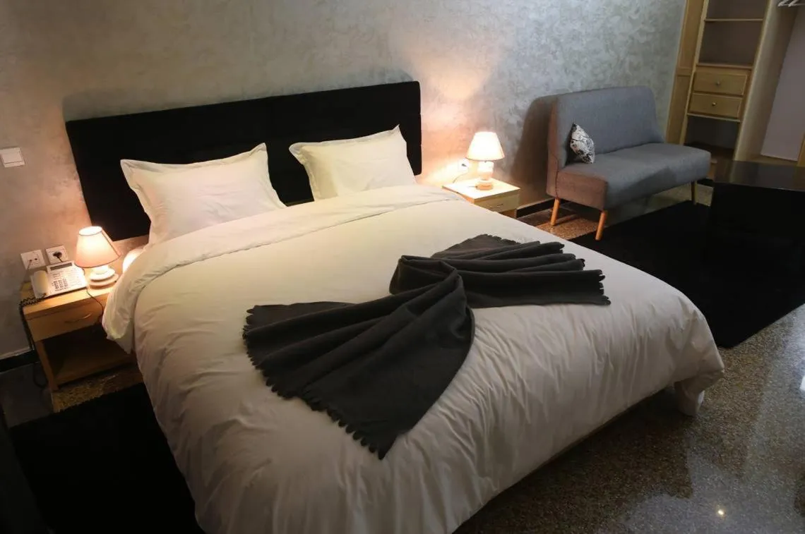 Property building, Bed in Point du Jour