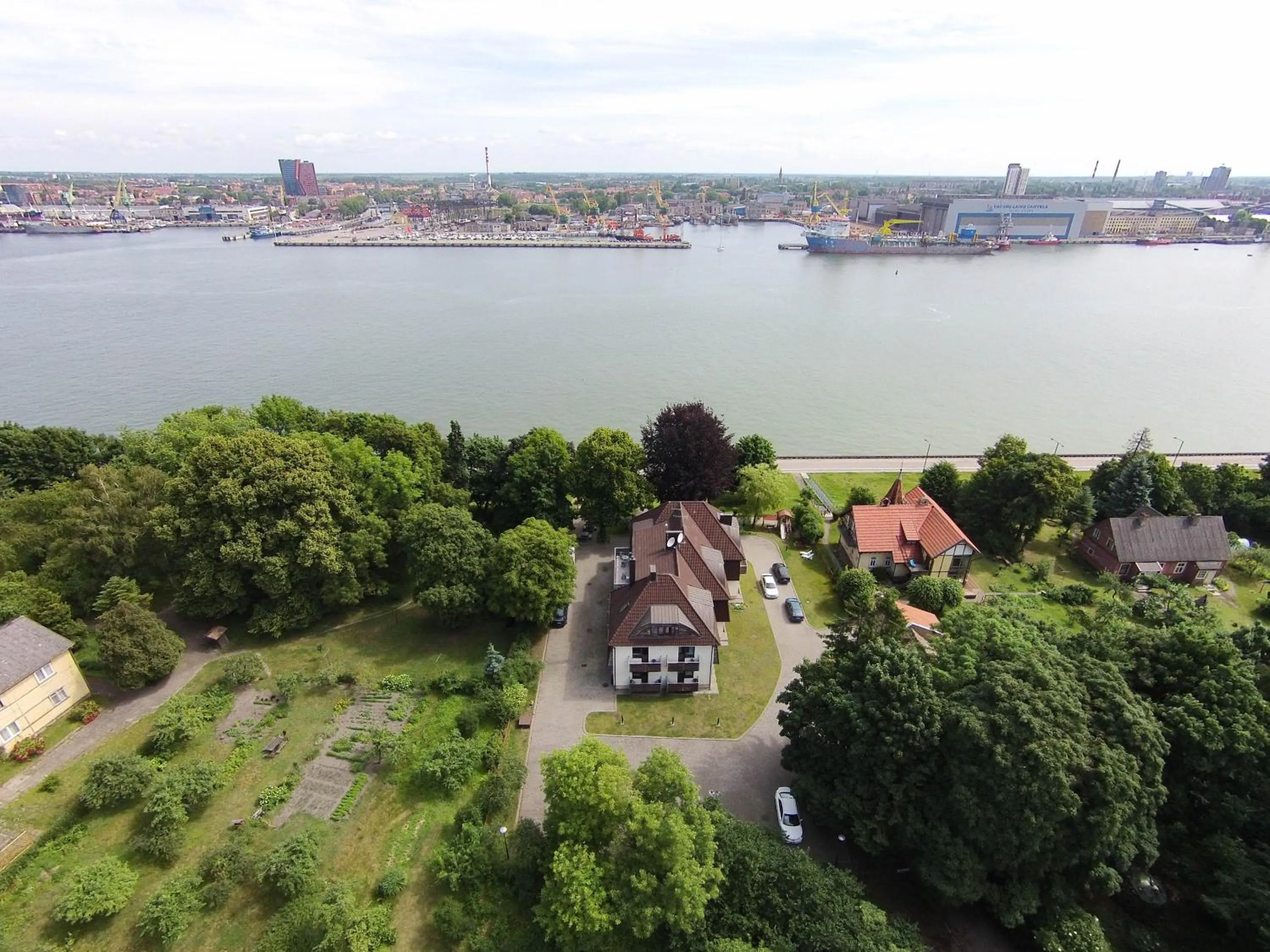 Property building in Palva