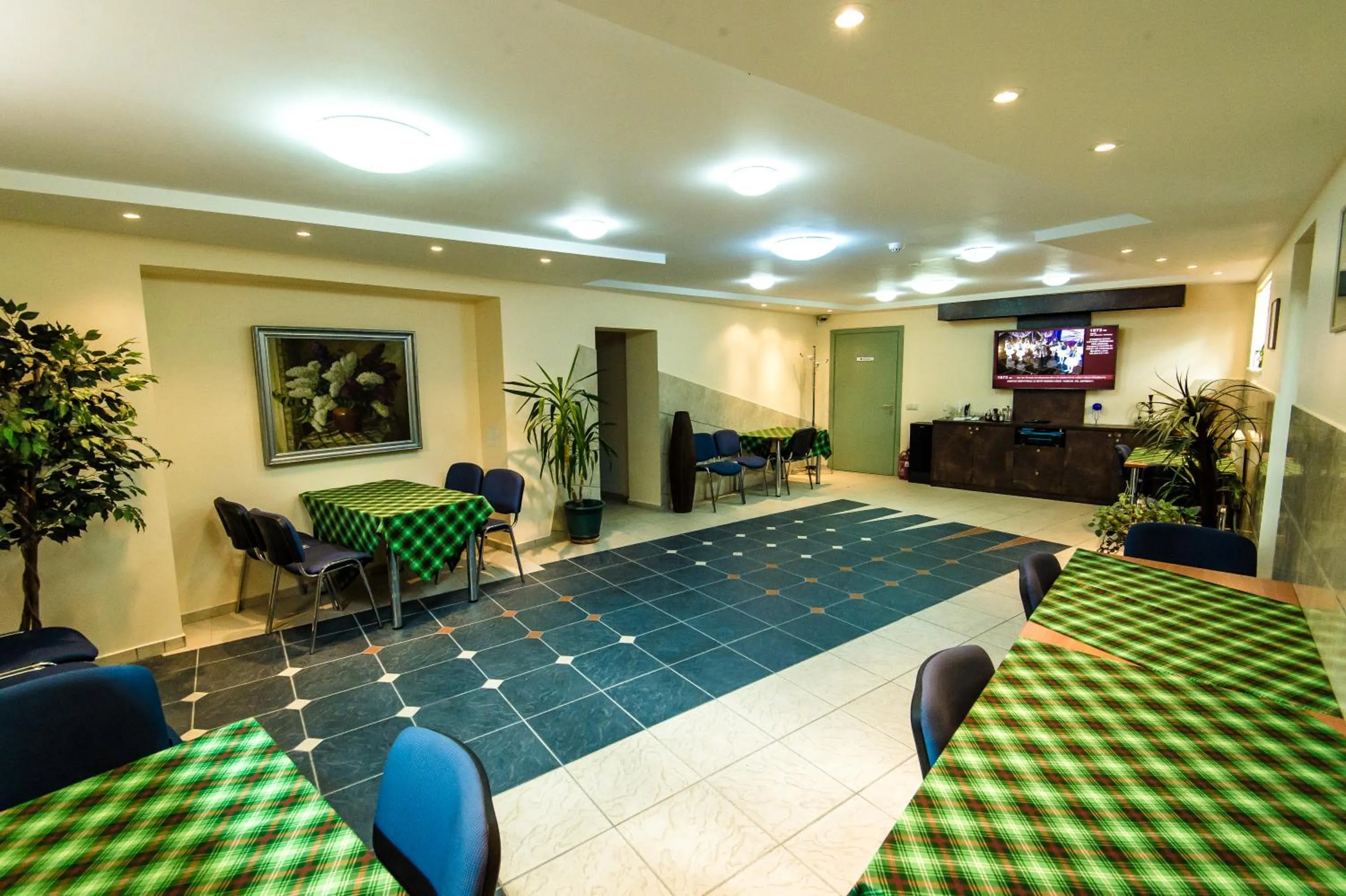 Business facilities in Palva