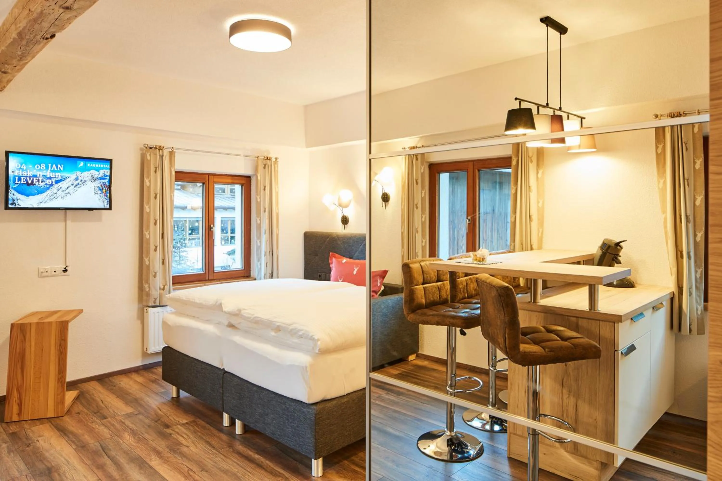 Photo of the whole room, Bed in Tirolerhof - Appartementhaus