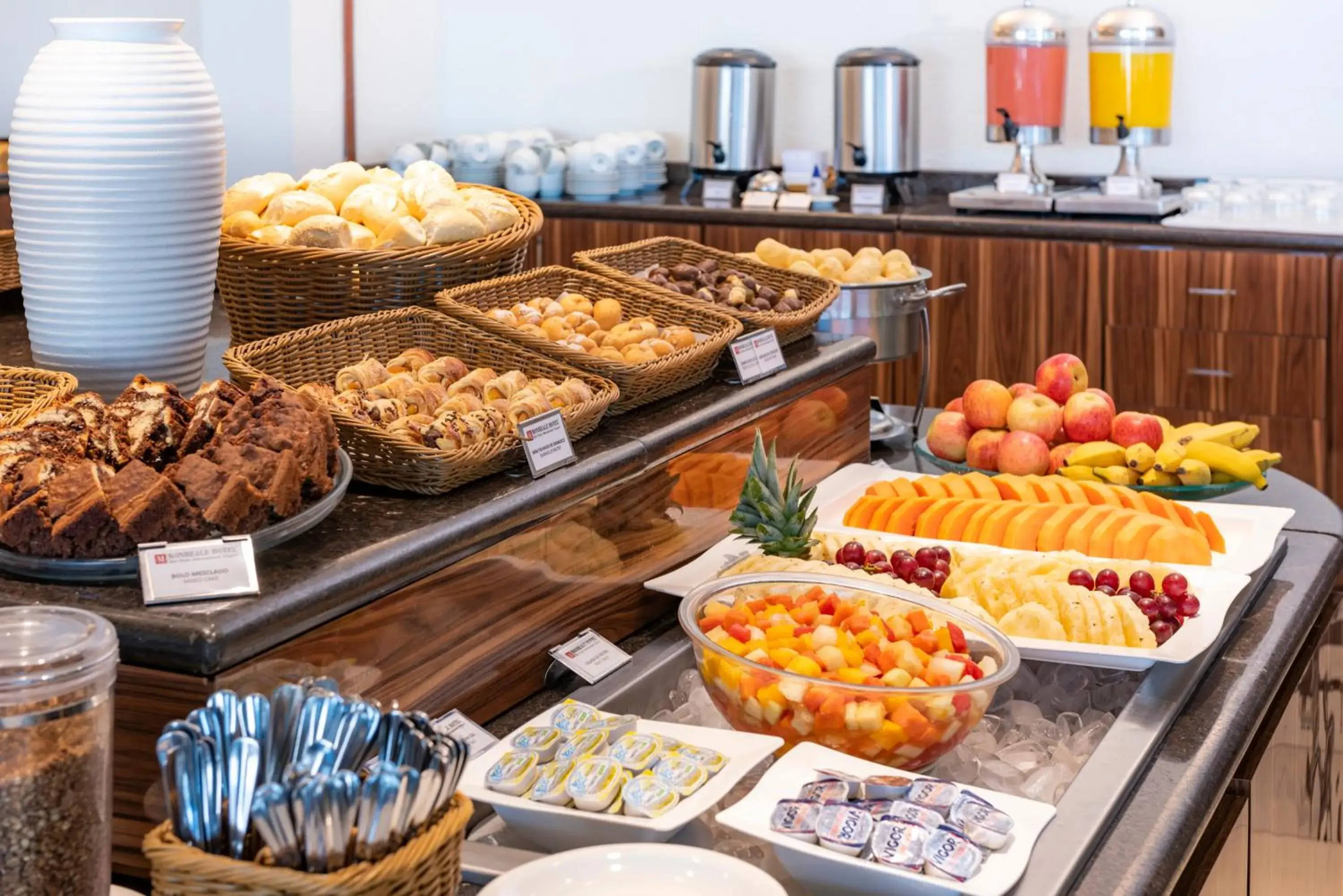 Restaurant/places to eat in Monreale Plus Guarulhos International Airport Restaurant/places to eat in Monreale Plus Guarulhos International Airport