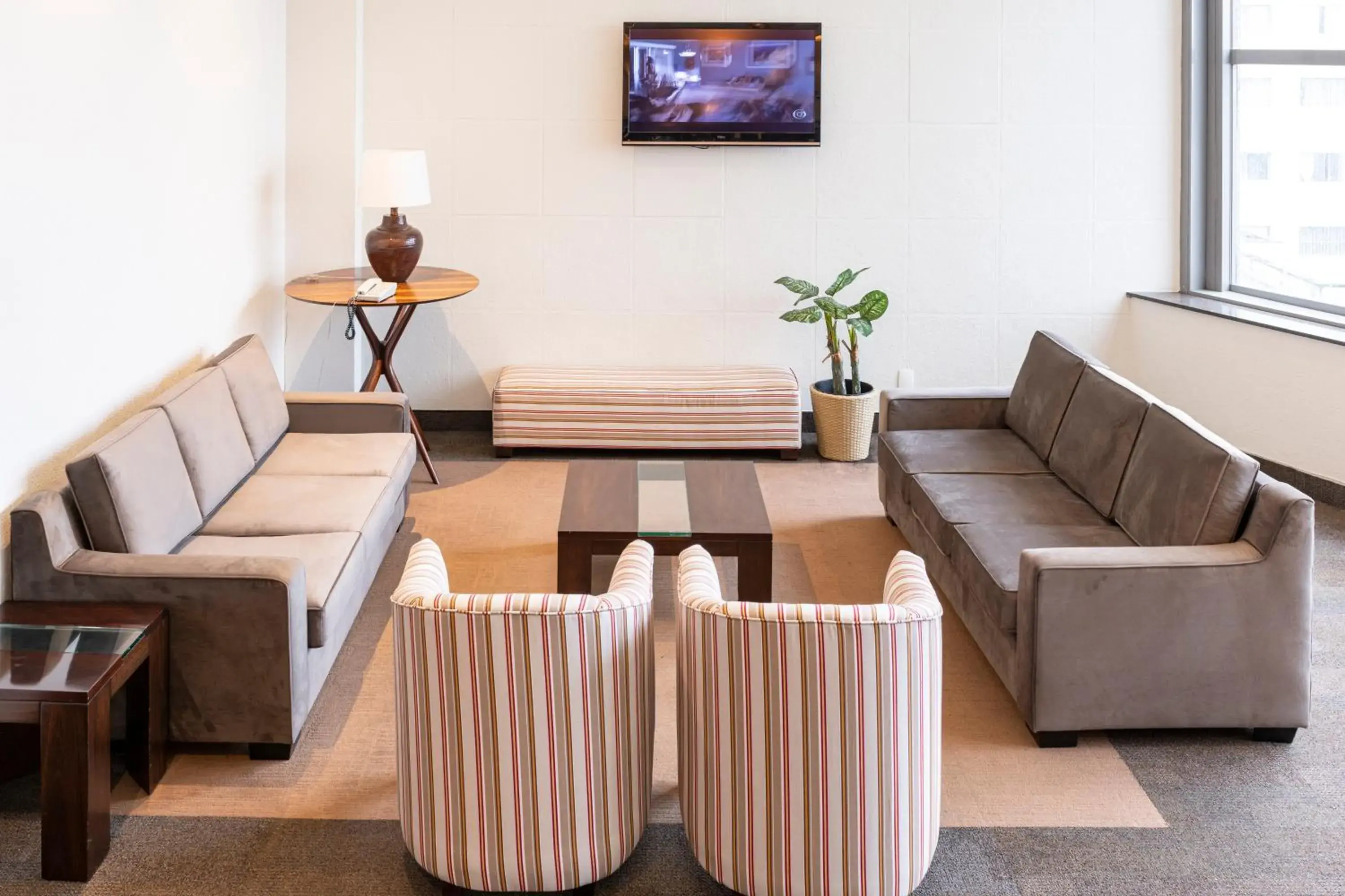 Restaurant/places to eat in Monreale Plus Guarulhos International Airport Restaurant/places to eat in Monreale Plus Guarulhos International Airport