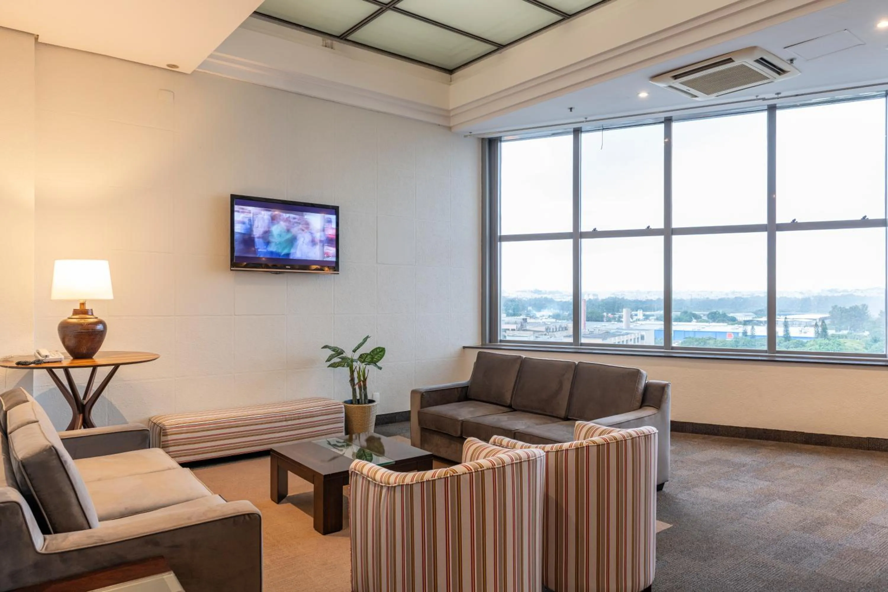 Restaurant/places to eat in Monreale Plus Guarulhos International Airport