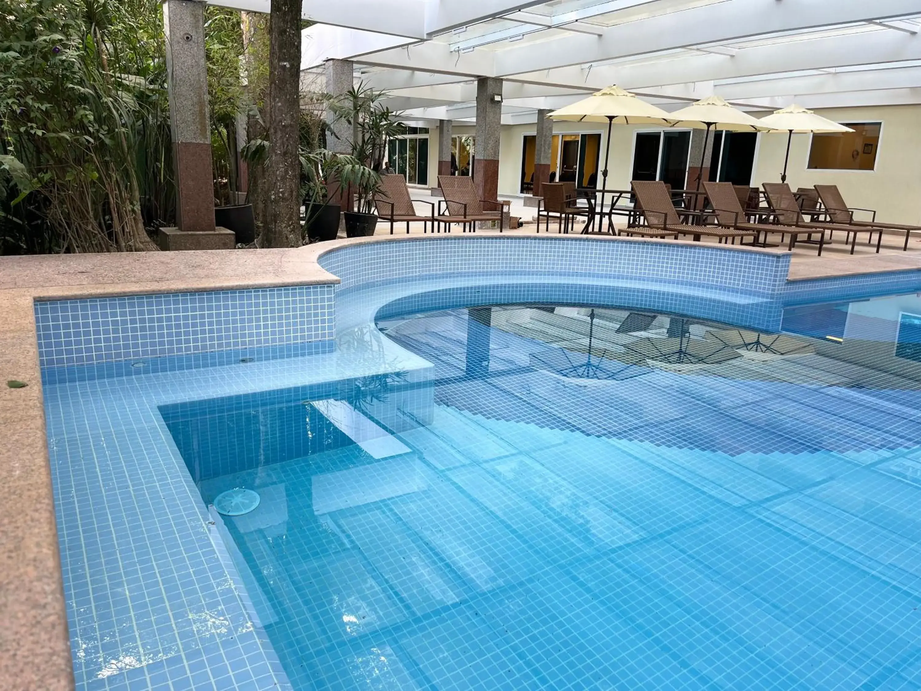 Swimming pool in Blue Tree Premium Verbo Divino - Nações Unidas Swimming pool in Blue Tree Premium Verbo Divino - Nações Unidas