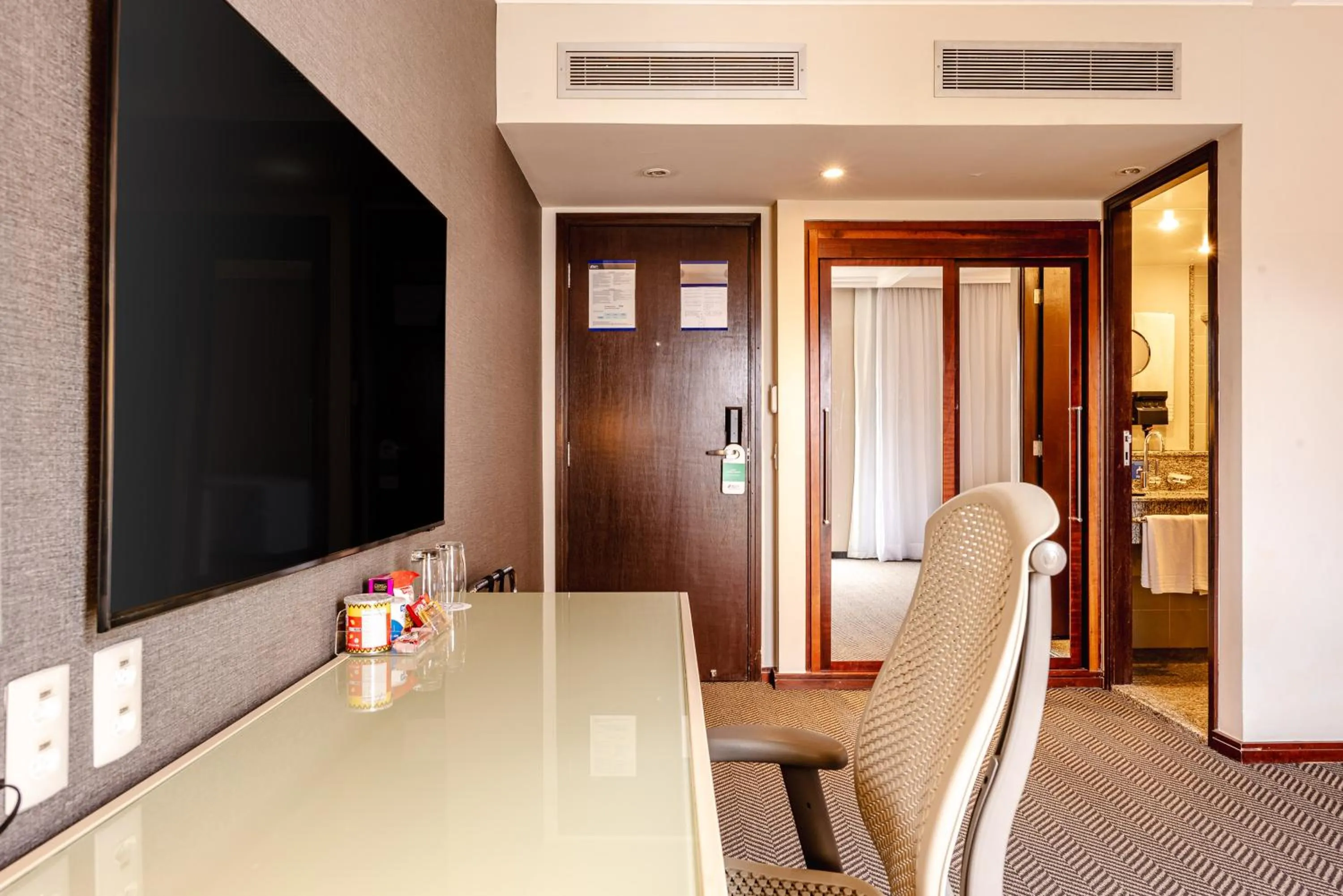 TV and multimedia in Blue Tree Premium Verbo Divino - Nações Unidas