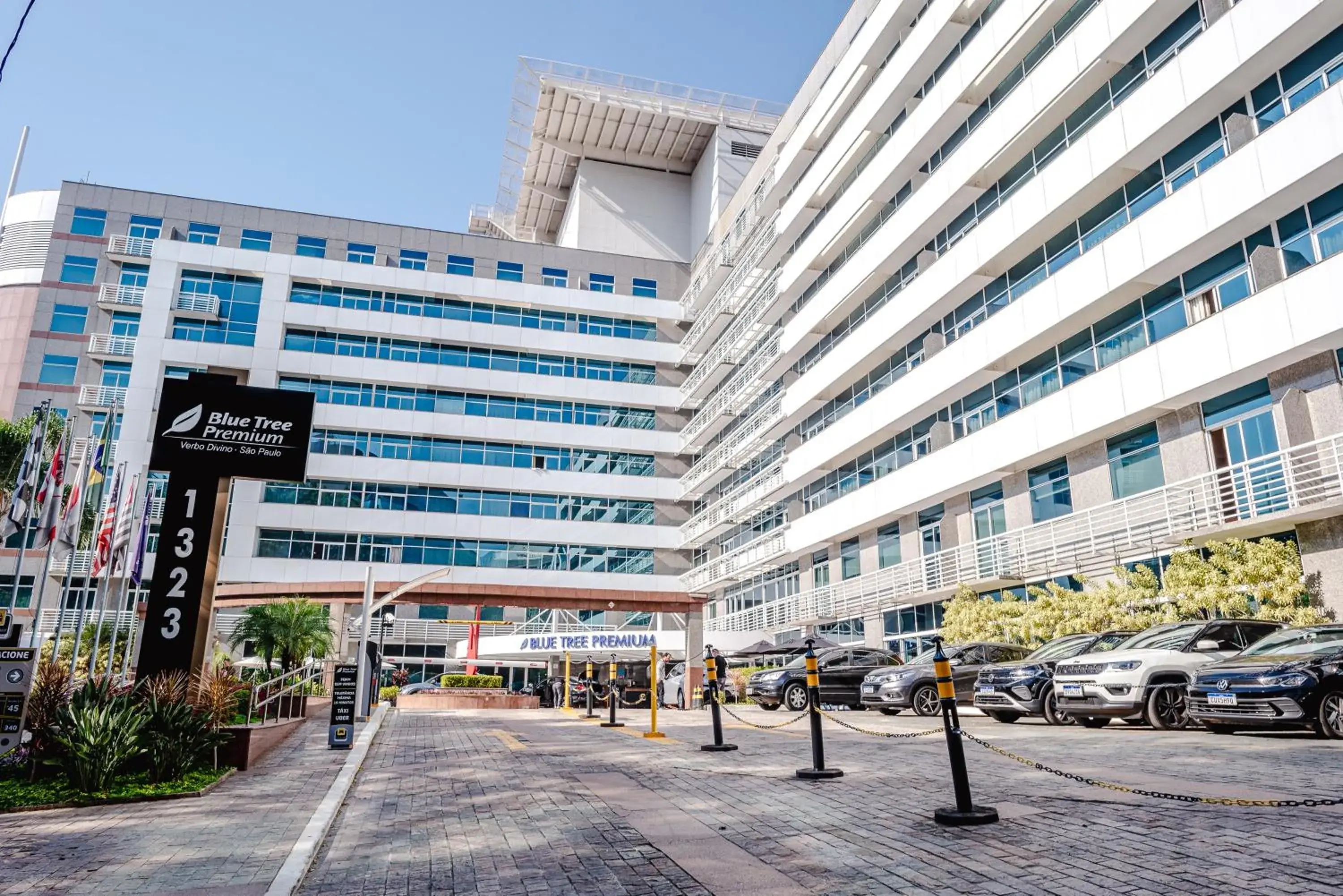 Facade/entrance in Blue Tree Premium Verbo Divino - Nações Unidas Facade/entrance in Blue Tree Premium Verbo Divino - Nações Unidas