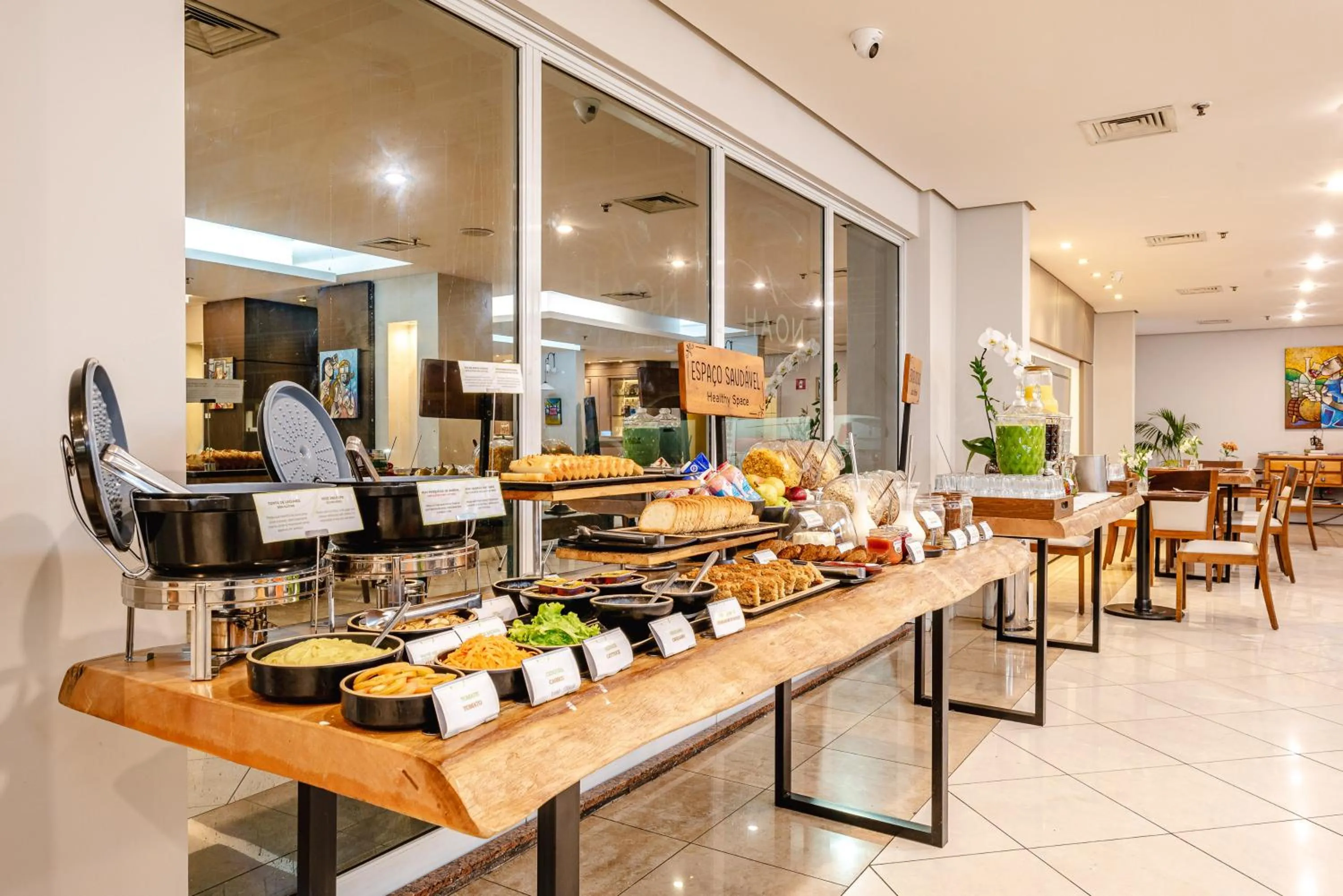 Restaurant/places to eat in Blue Tree Premium Verbo Divino - Nações Unidas