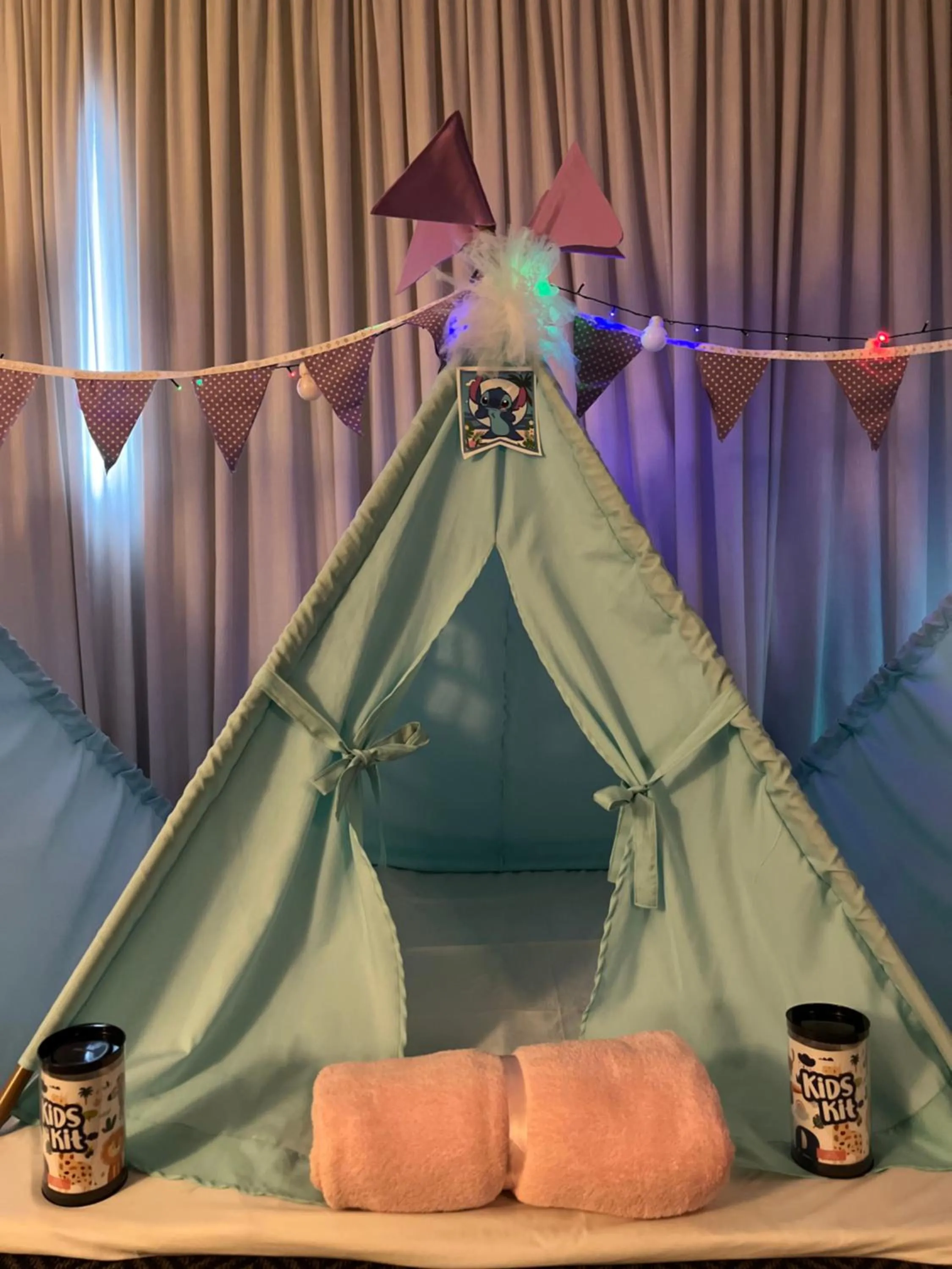 Decorative detail in Blue Tree Premium Verbo Divino - Nações Unidas