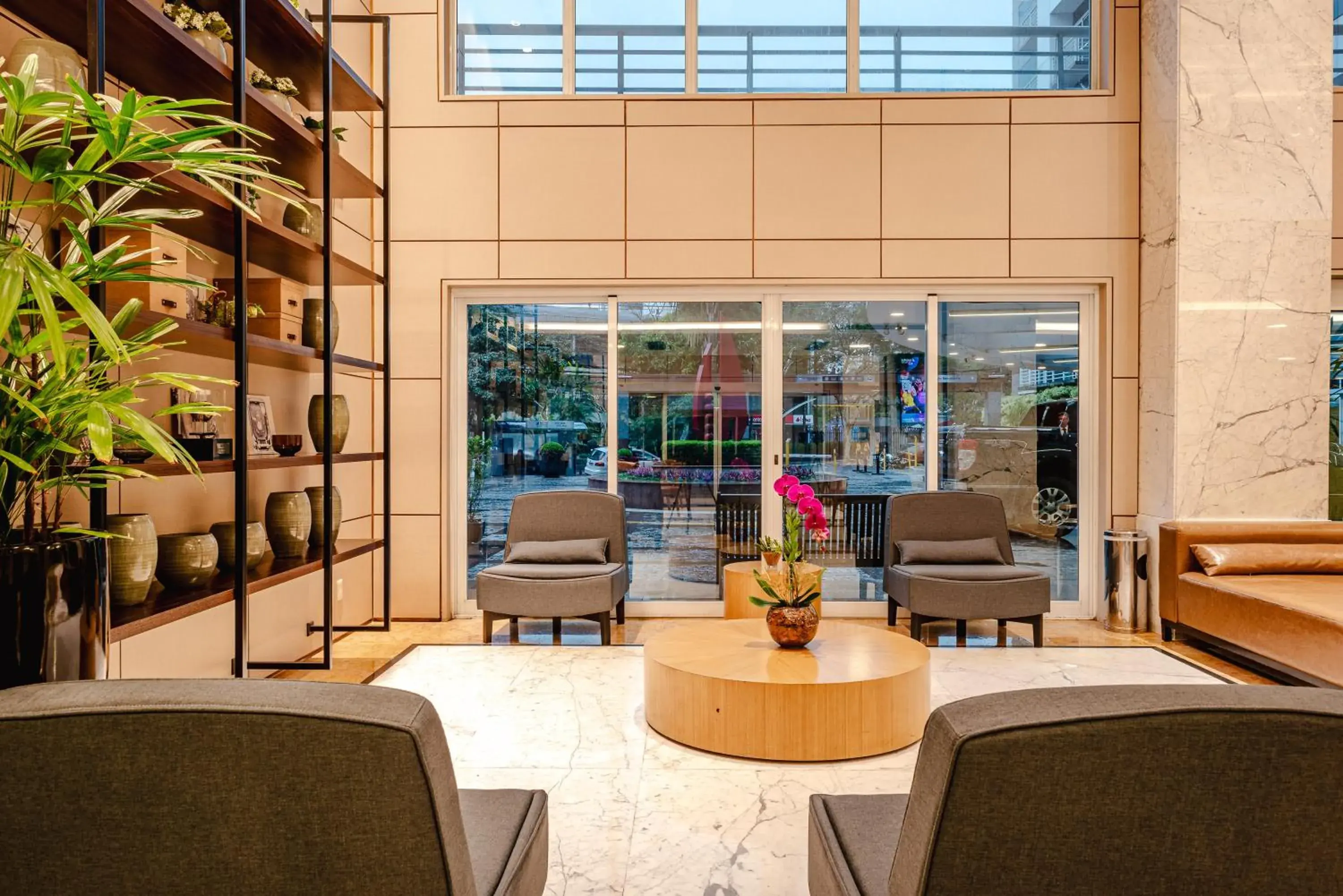 Lobby or reception in Blue Tree Premium Verbo Divino - Nações Unidas Lobby or reception in Blue Tree Premium Verbo Divino - Nações Unidas