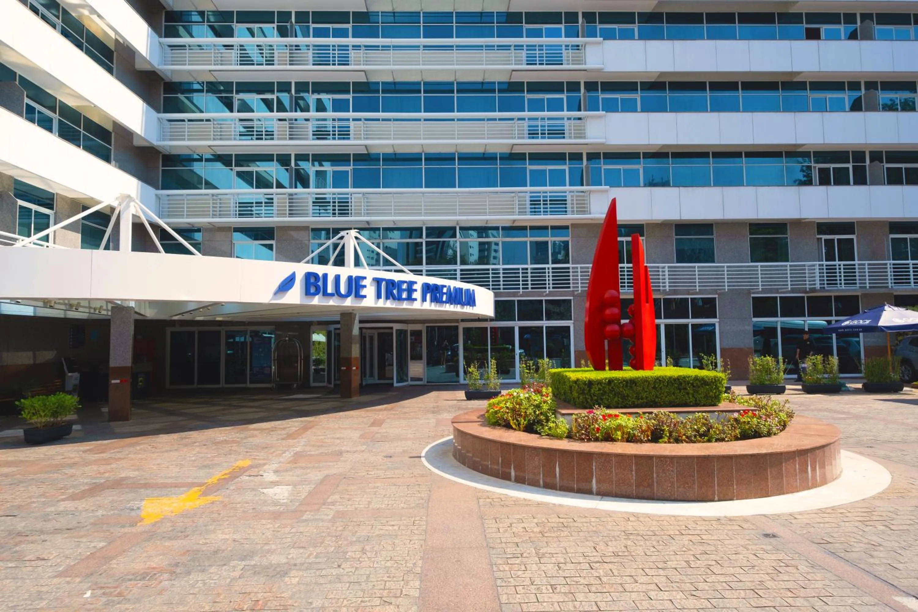 Facade/entrance in Blue Tree Premium Verbo Divino - Nações Unidas