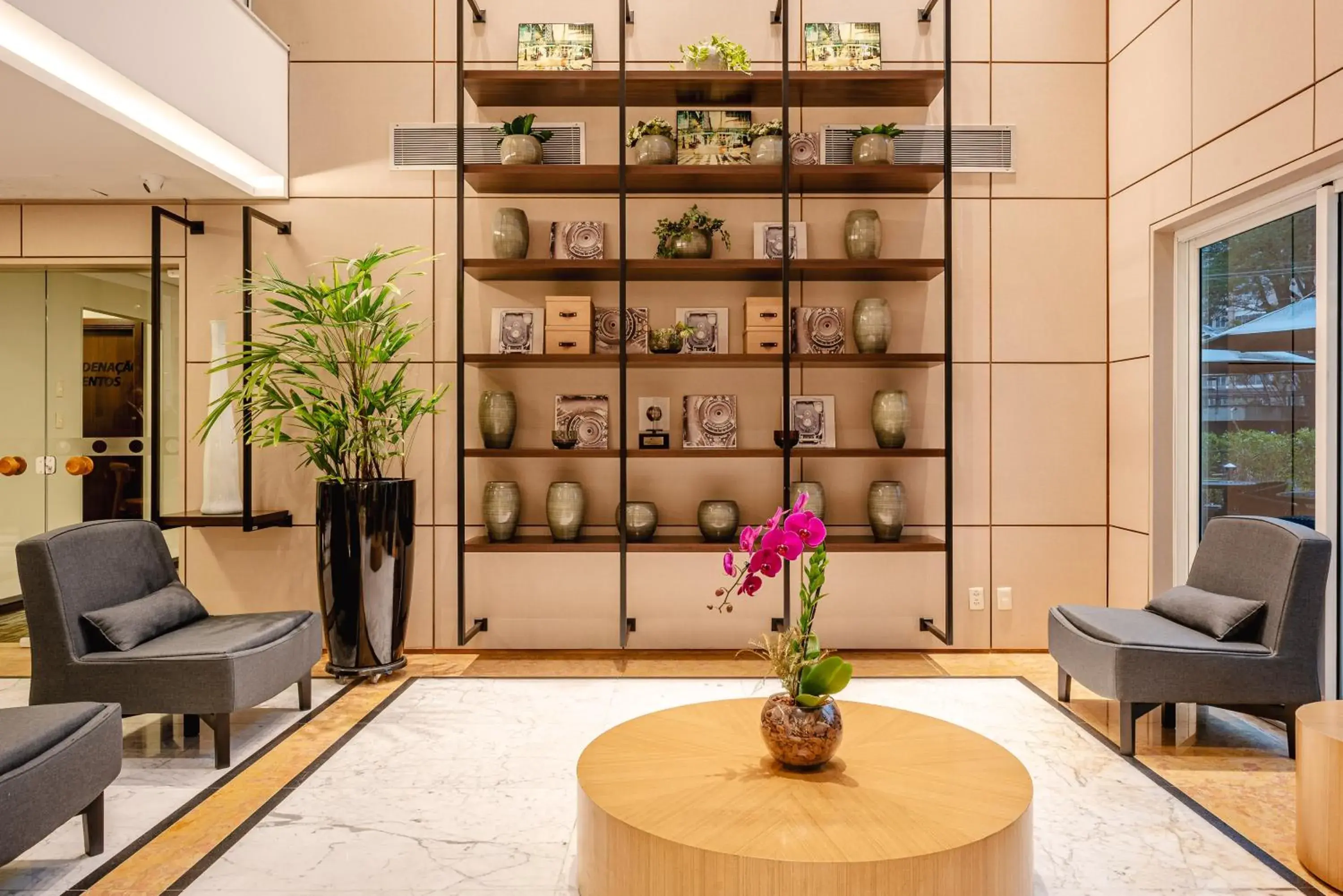 Lobby or reception in Blue Tree Premium Verbo Divino - Nações Unidas Lobby or reception in Blue Tree Premium Verbo Divino - Nações Unidas