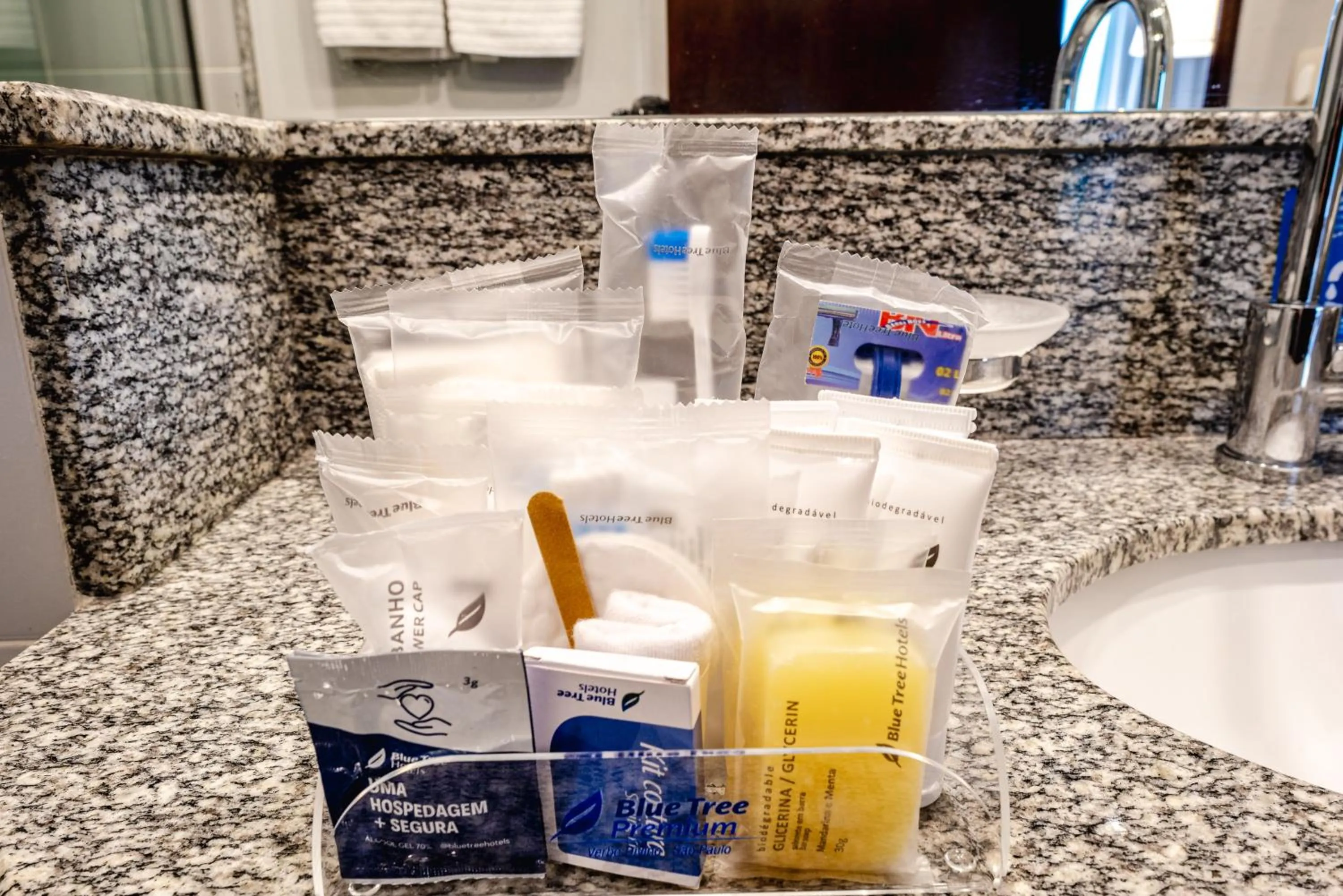 Bathroom in Blue Tree Premium Verbo Divino - Nações Unidas