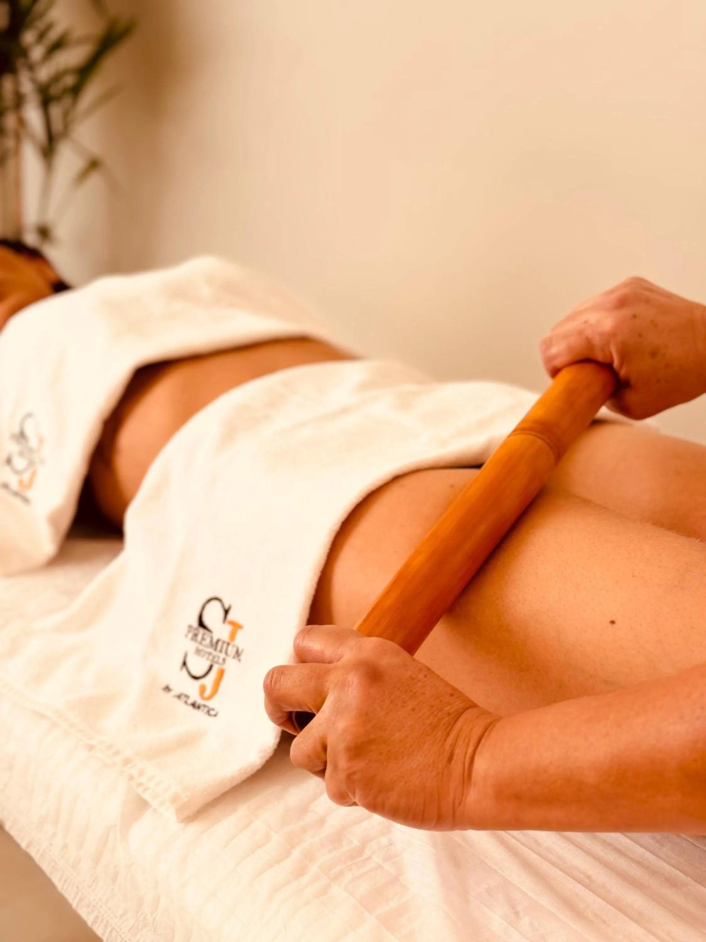 Massage in SJ Premium Hotels By Atlantica
