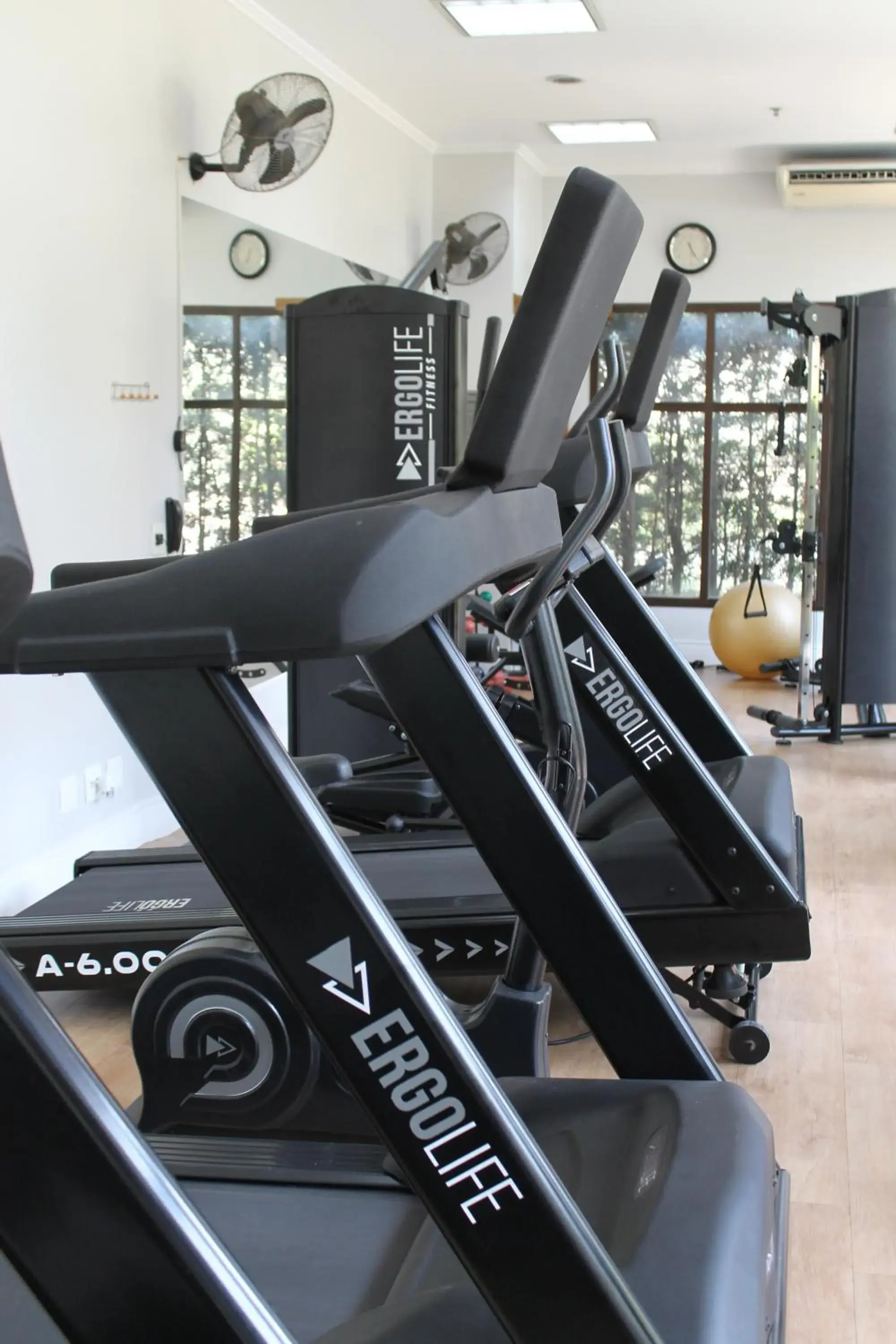 Fitness centre/facilities in Quality Suites Vila Olimpia Fitness centre/facilities in Quality Suites Vila Olimpia