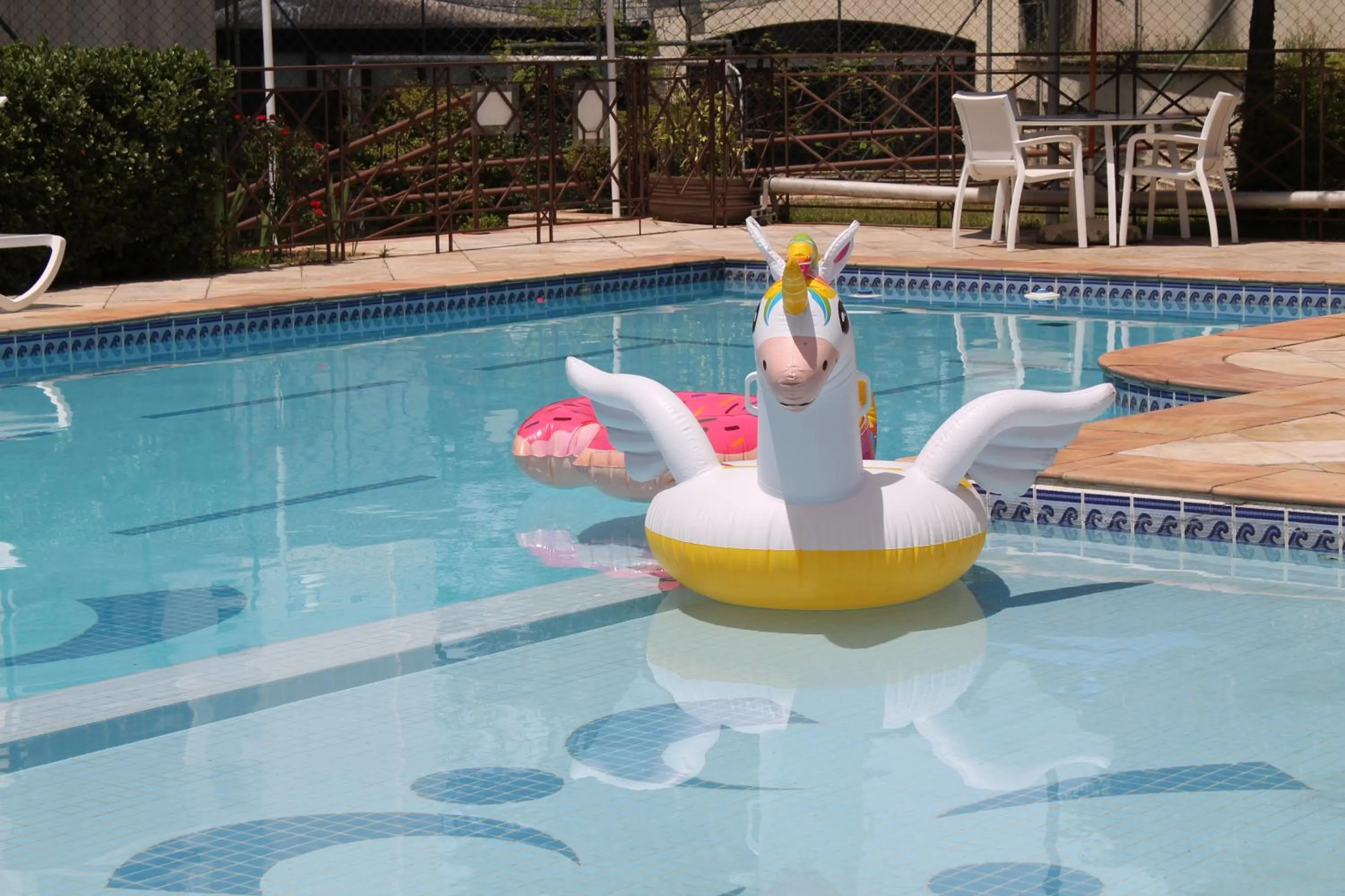 Swimming pool in Quality Suites Vila Olimpia