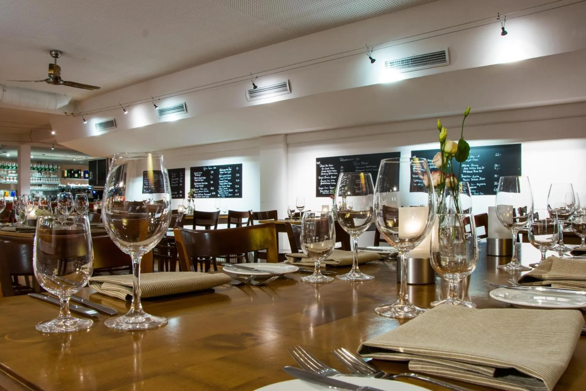 Restaurant/places to eat in IMPULSIV Hotel & Sportresort