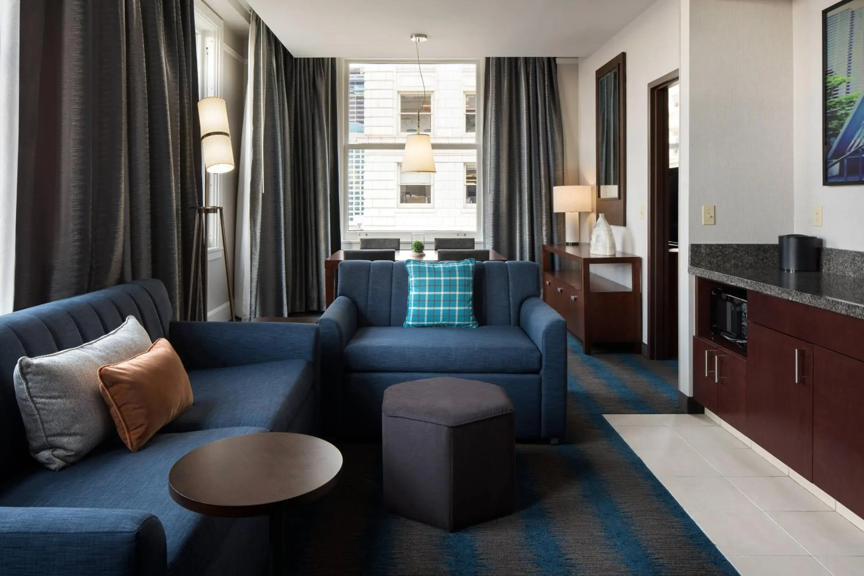 Living room in Courtyard Seattle Downtown / Pioneer Square Living room in Courtyard Seattle Downtown / Pioneer Square