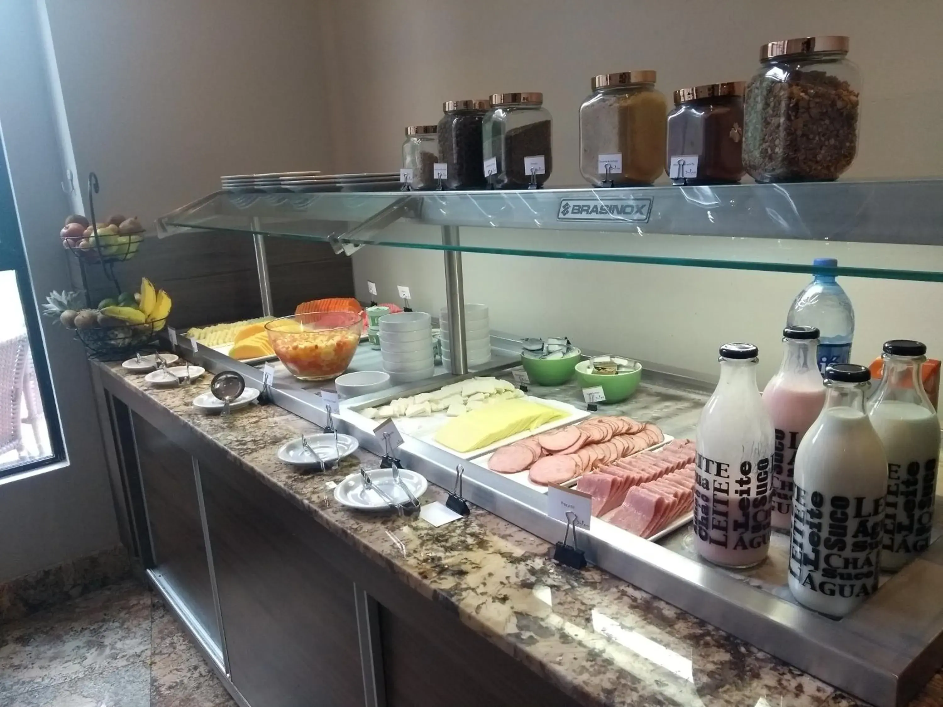 Restaurant/places to eat in Quality Suites Natal Restaurant/places to eat in Quality Suites Natal