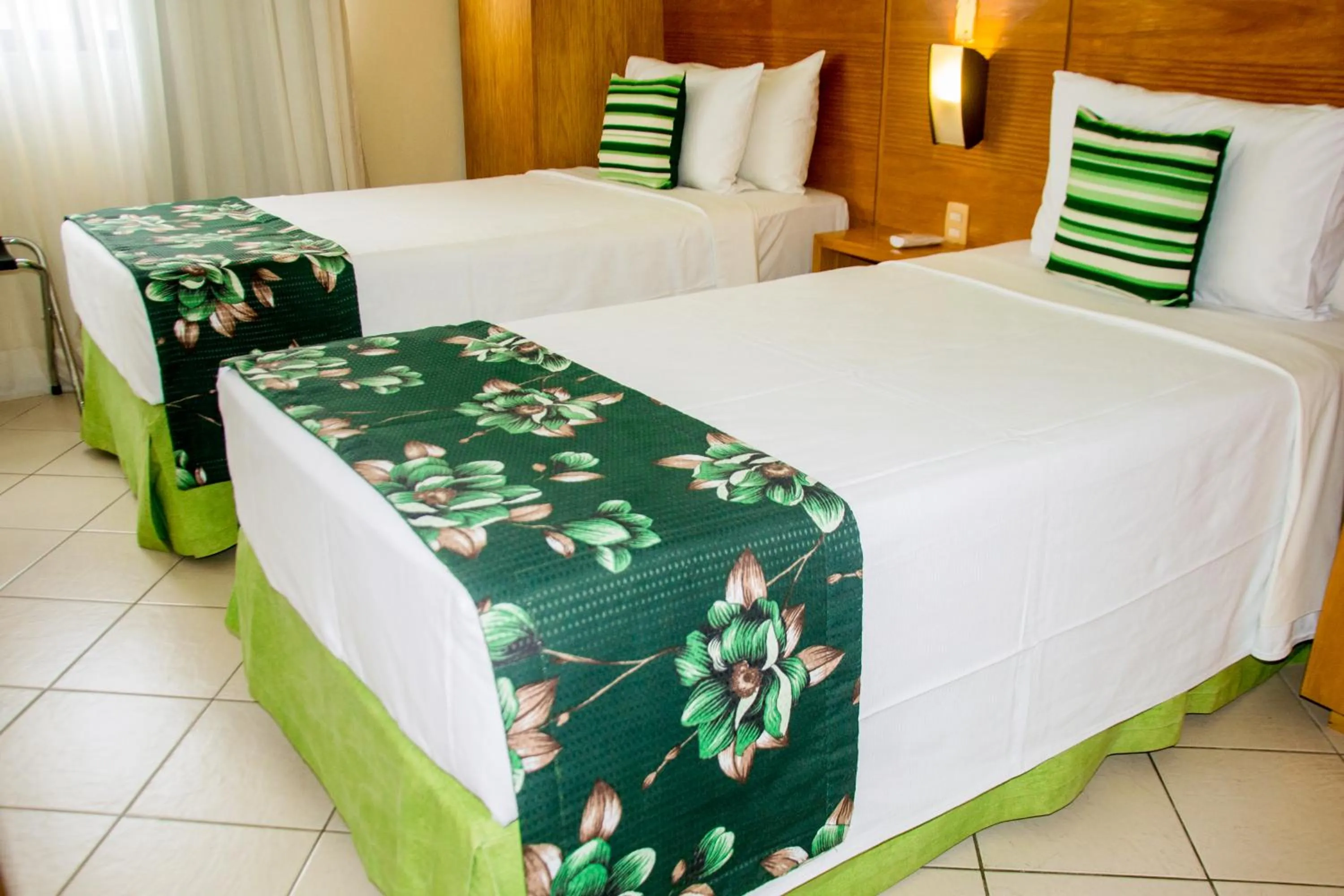 Bedroom, Bed in Quality Suites Natal