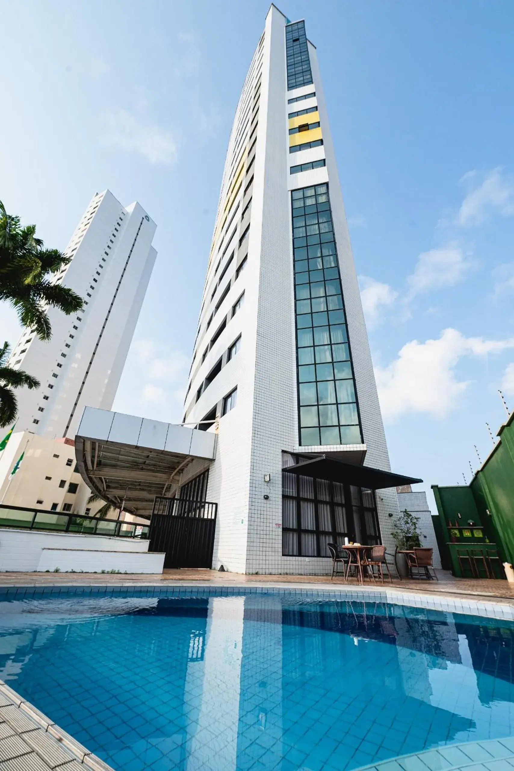 Facade/entrance in Quality Suites Natal Facade/entrance in Quality Suites Natal