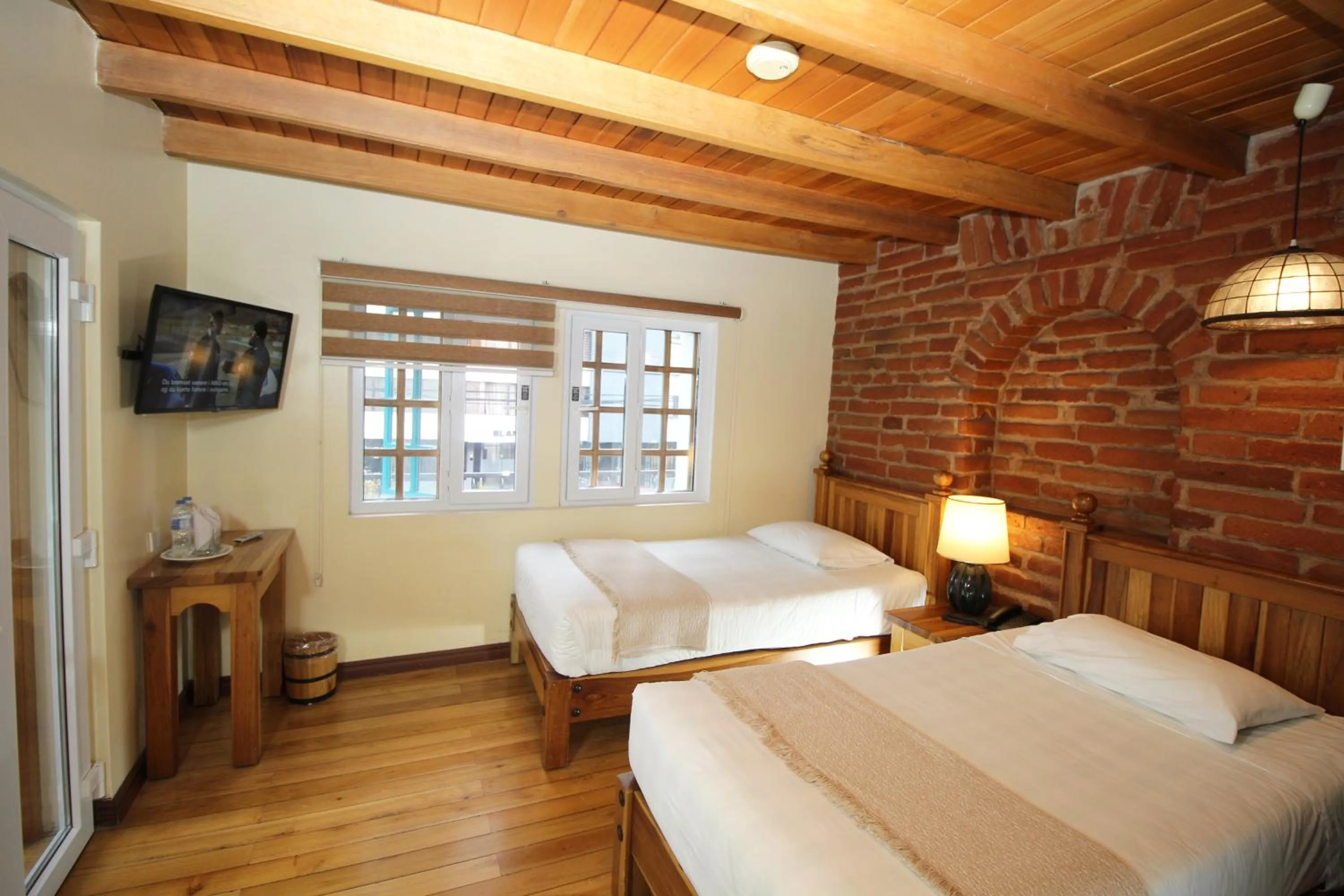 Photo of the whole room, Bed in Hotel Boutique Vieja Cuba