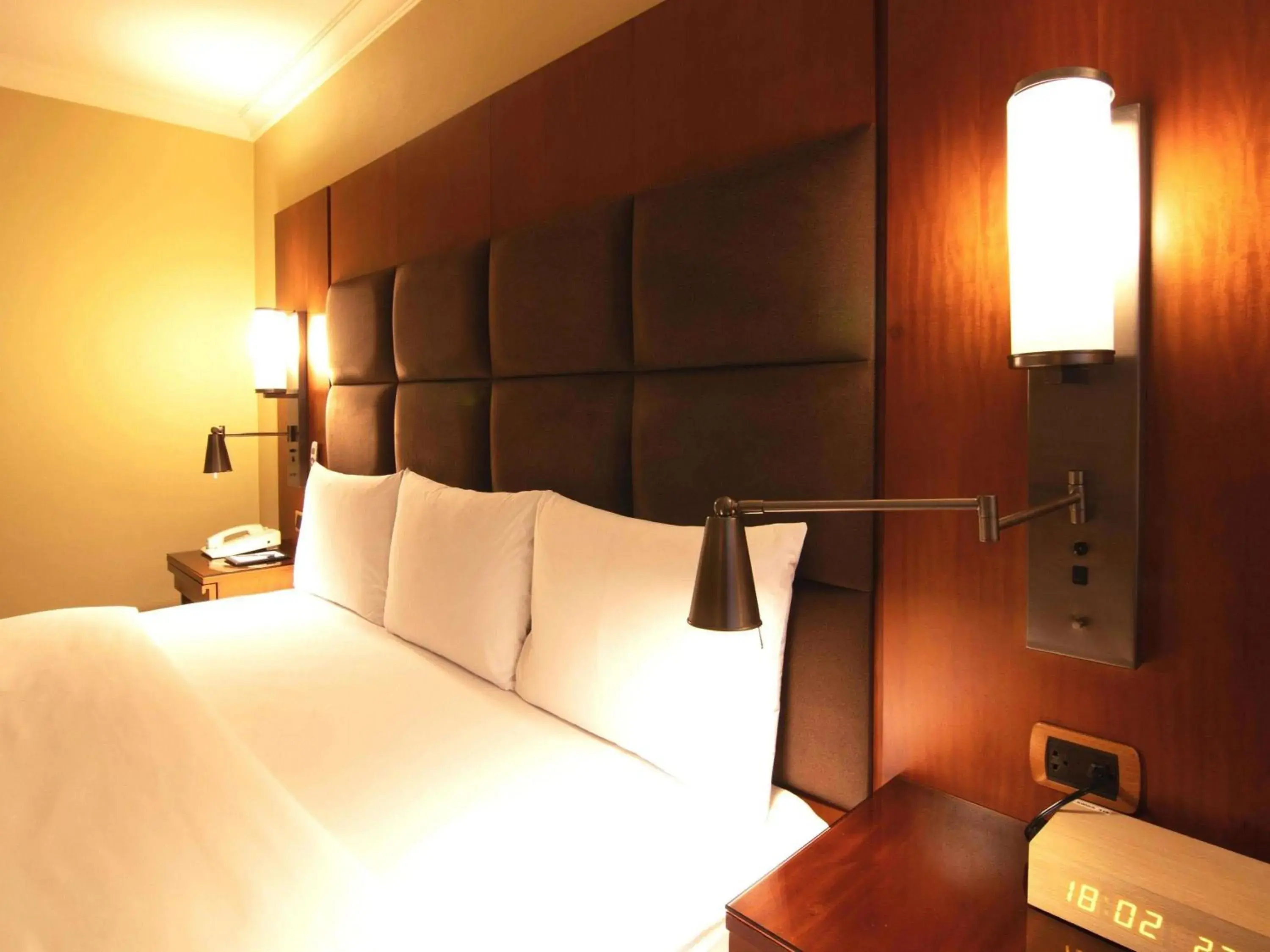 Bedroom, Bed in Swissotel Quito Bedroom, Bed in Swissotel Quito