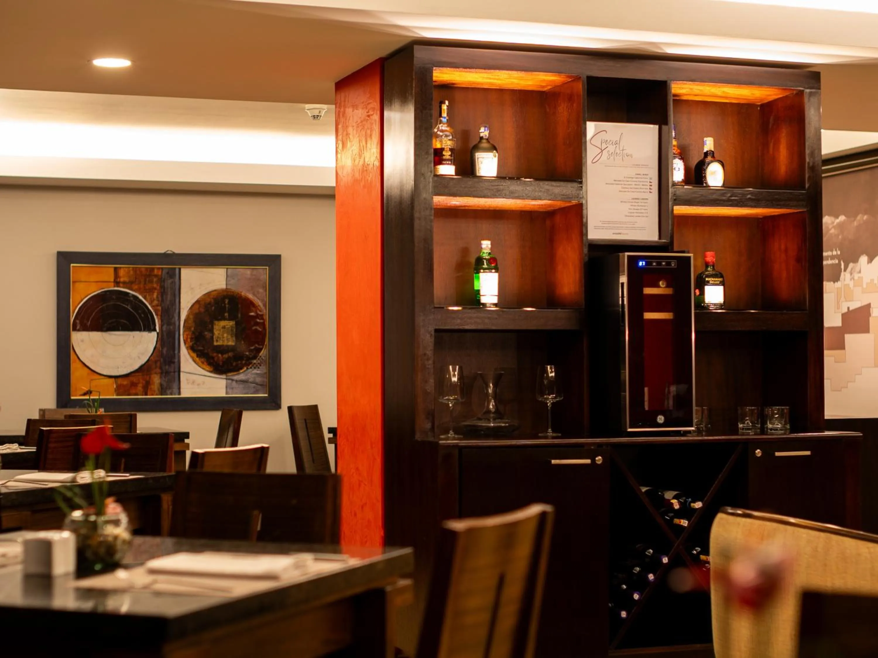 Lounge or bar in Swissotel Quito