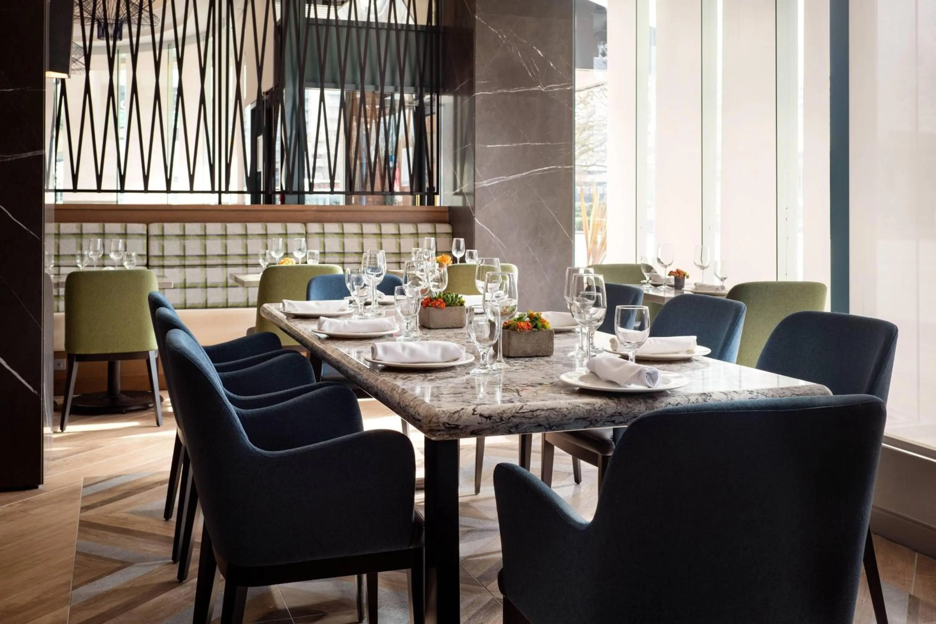 Restaurant/places to eat in Vancouver Airport Marriott Hotel