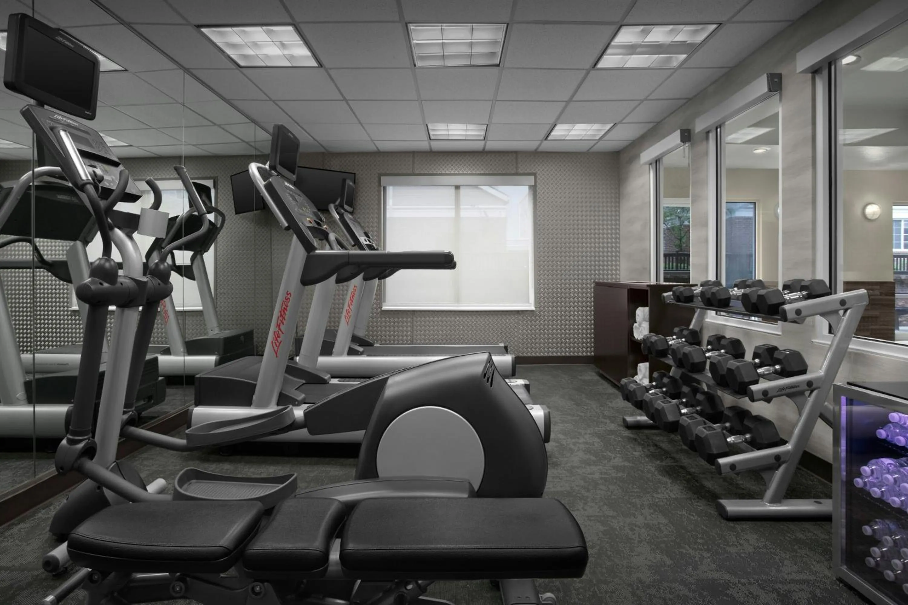 Fitness centre/facilities in Fairfield Inn & Suites by Marriott Rogers