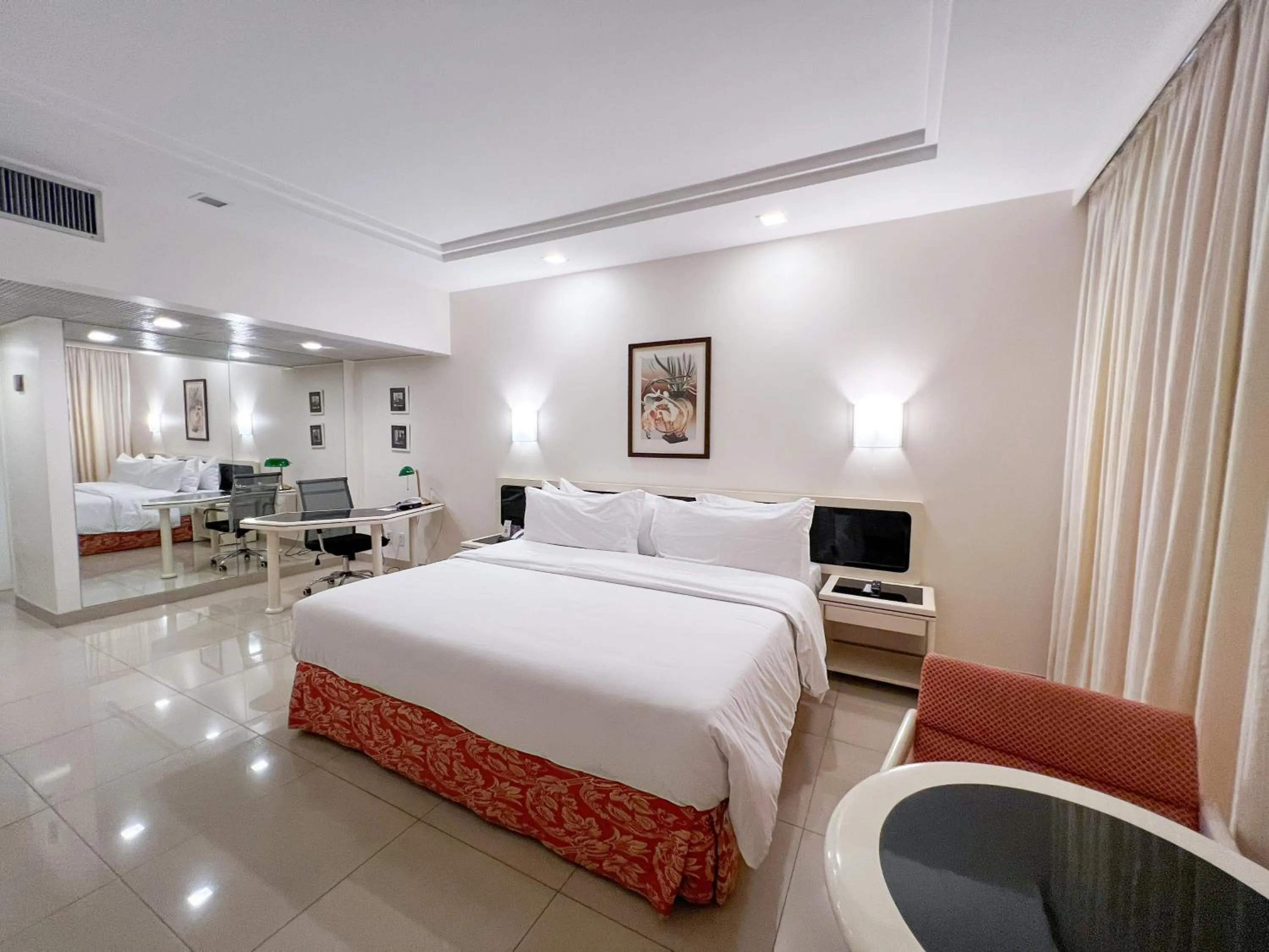 Bedroom, Bed in Castro's Park Hotel