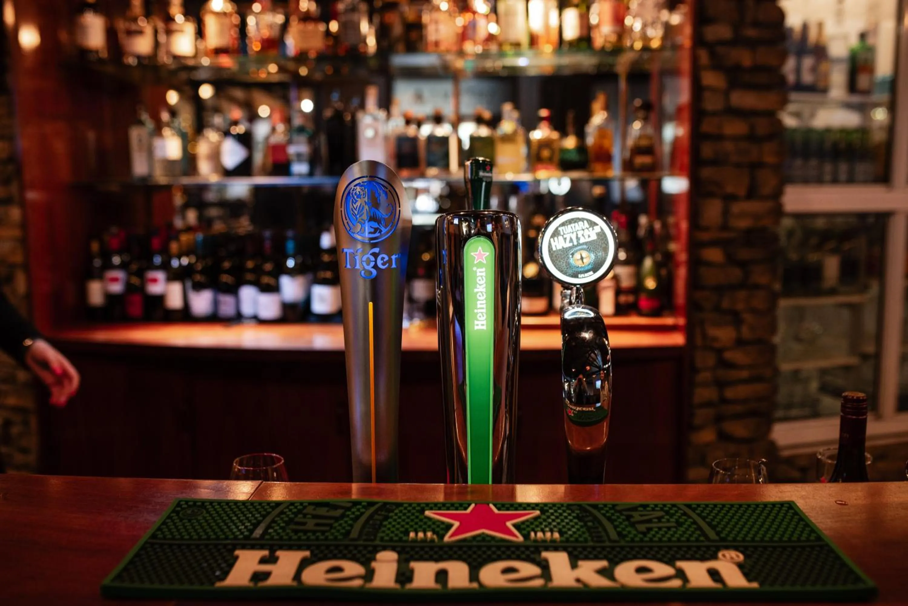 Lounge or bar in Ascot Park Hotel